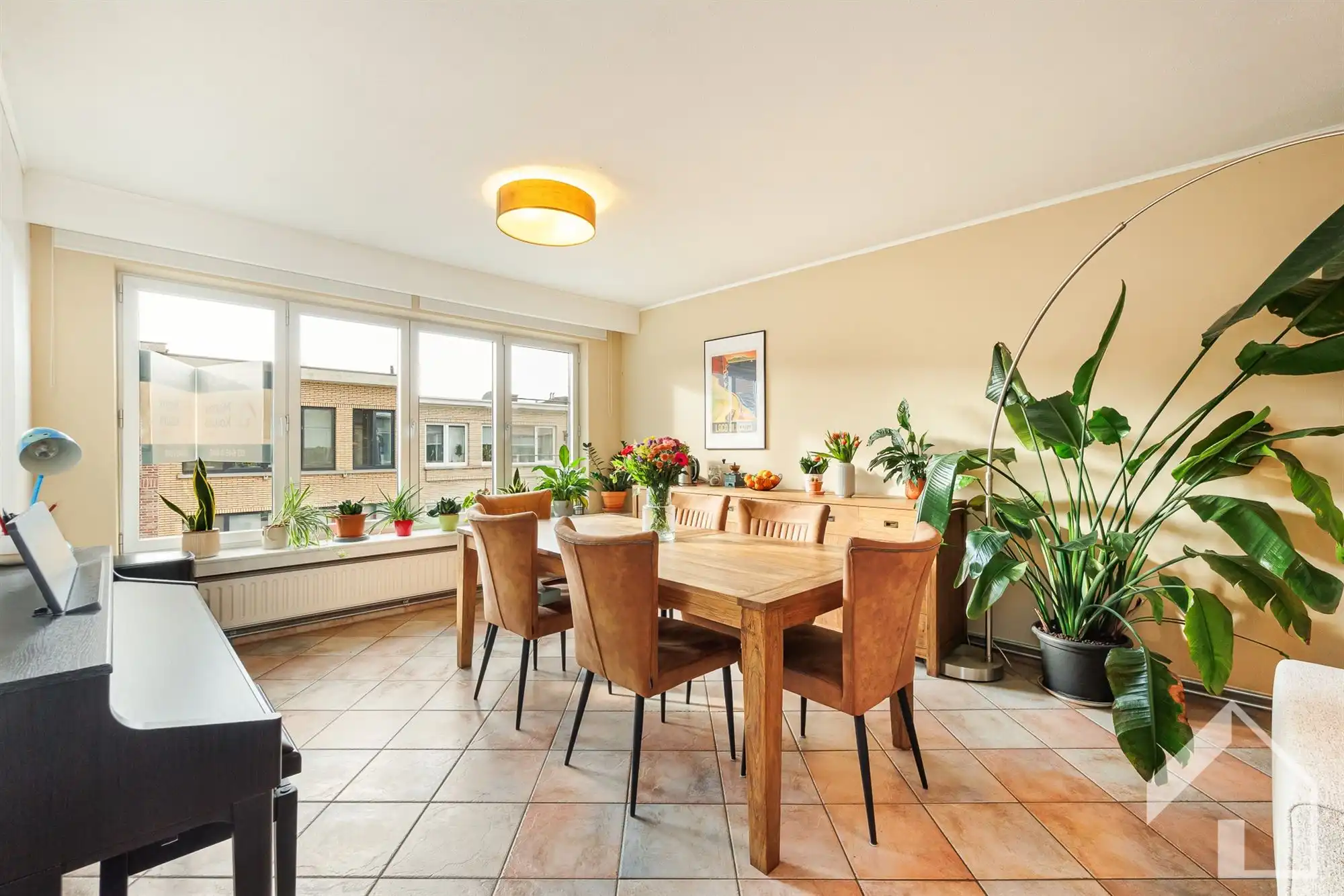 Instapklaar appartement met garagebox! foto 3