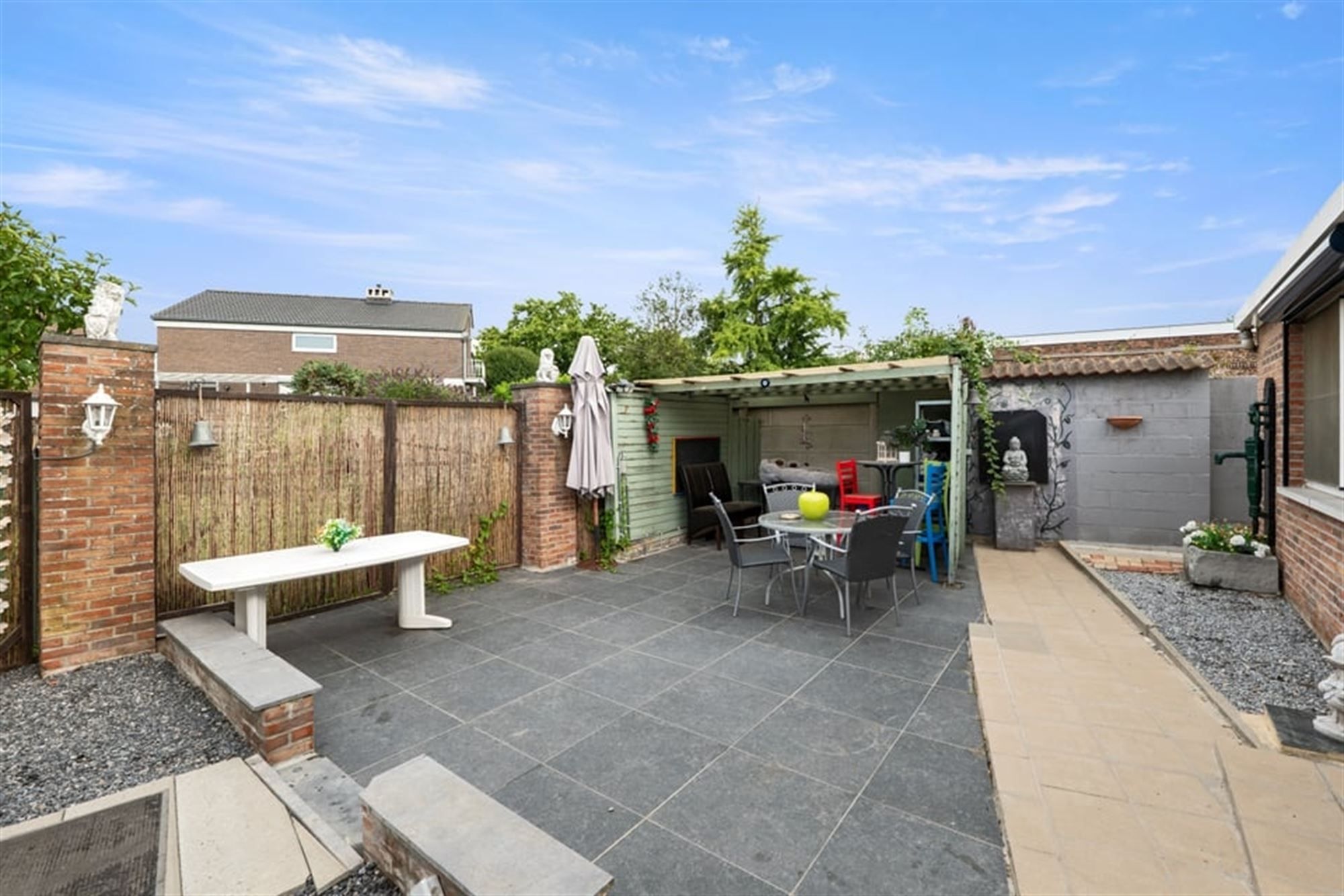 GELIJKVLOERSE WONING MET GARAGE IN BRUSTEM  foto 4