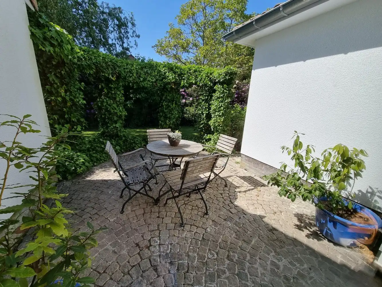 Spaanse villa, zeer rustig gelegen en gekaderd in een mooi verzorgde tuin voorzien van zwembad foto 25