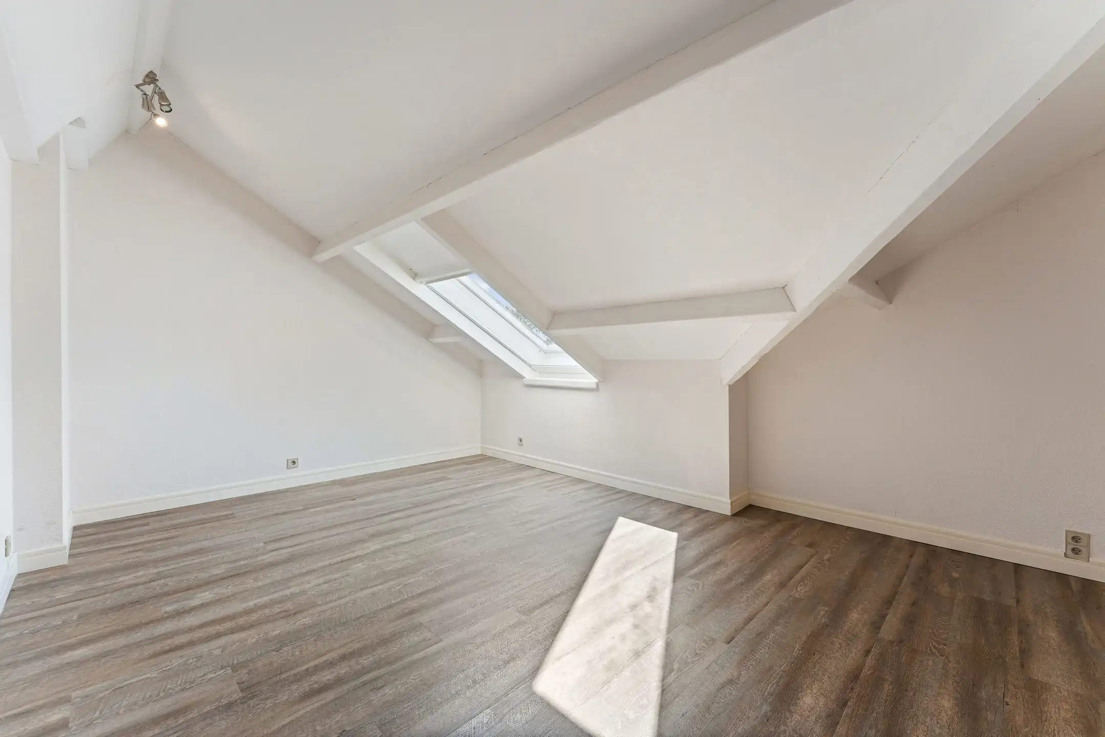 Charmant 2-slaapkamerappartement te Zussen foto 7