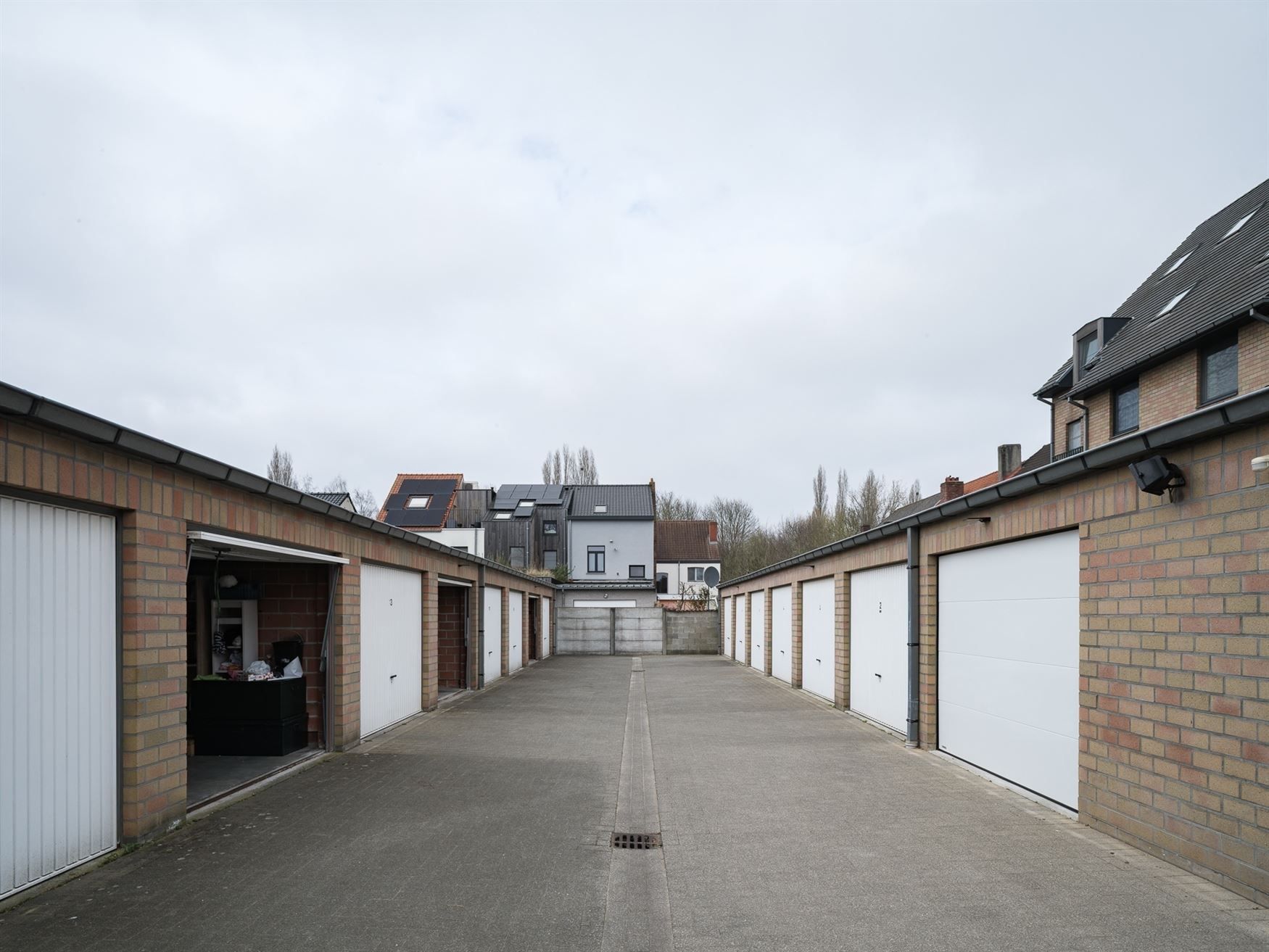 Instapklaar appartement met mogelijkheid tot 2 garages foto 12