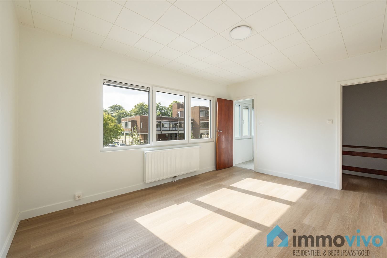 Zeer degelijke woning met drie slaapkamers en ruime kelder foto 9