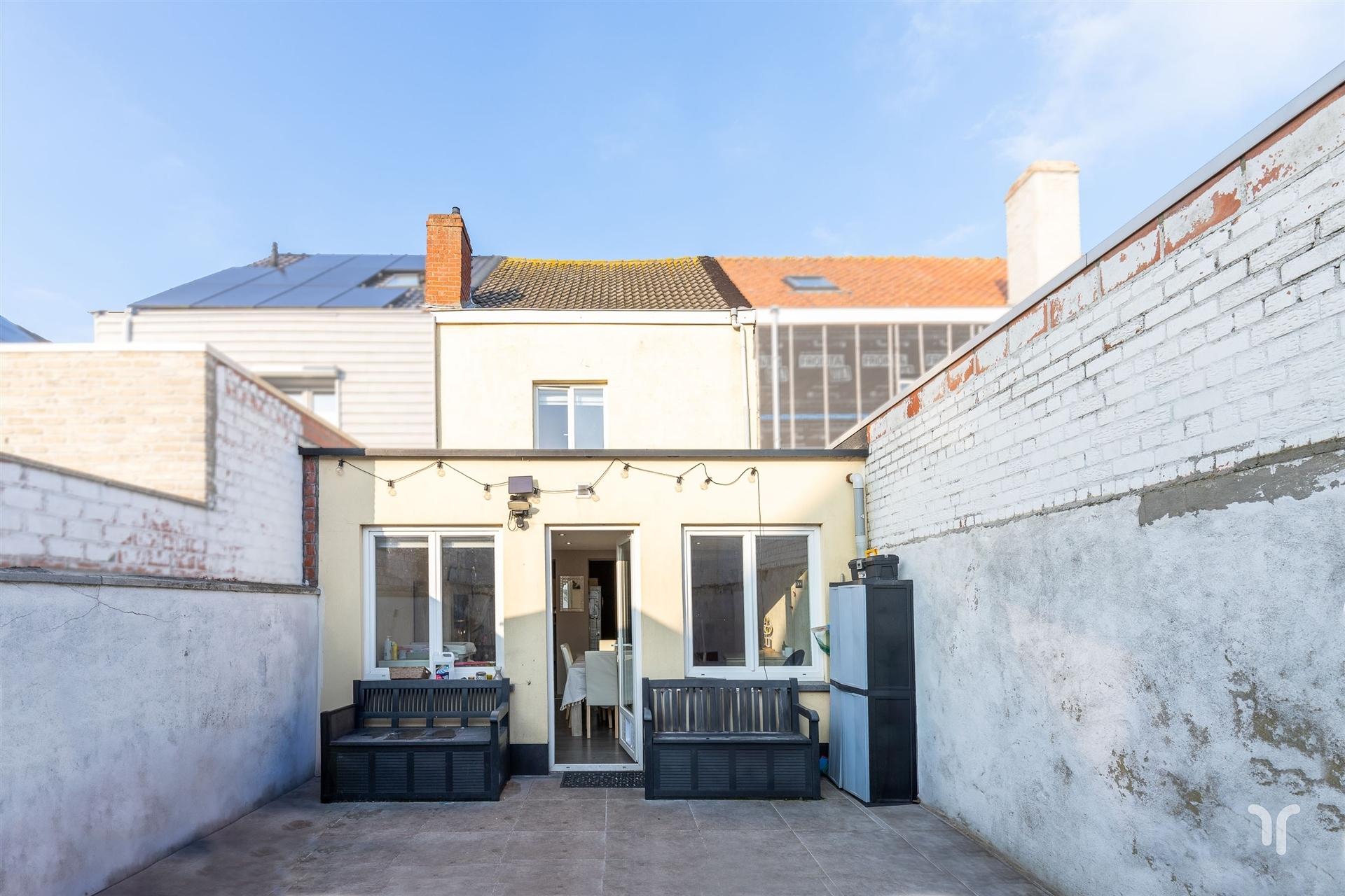 Op te frissen rijwoning te koop in Oostende. foto 10