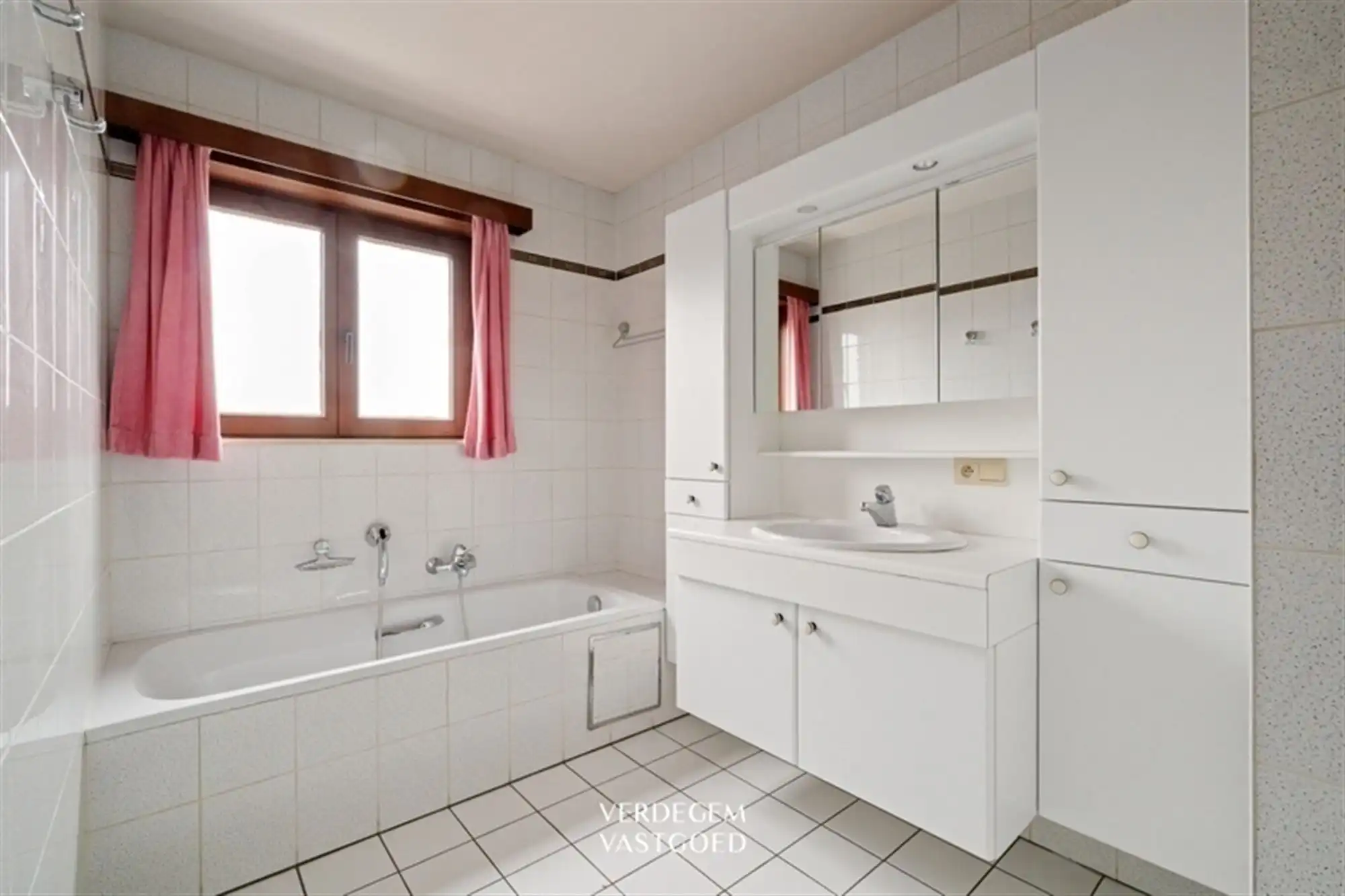 XL appartement met lift, 3 slaapkamers, 2 terrassen en garage foto 7