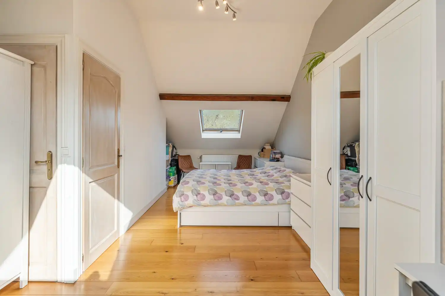 Rustig gelegen en halfopen woning met 3/4 slaapkamers en een tuin nabij de Vaart te Herent! foto 17