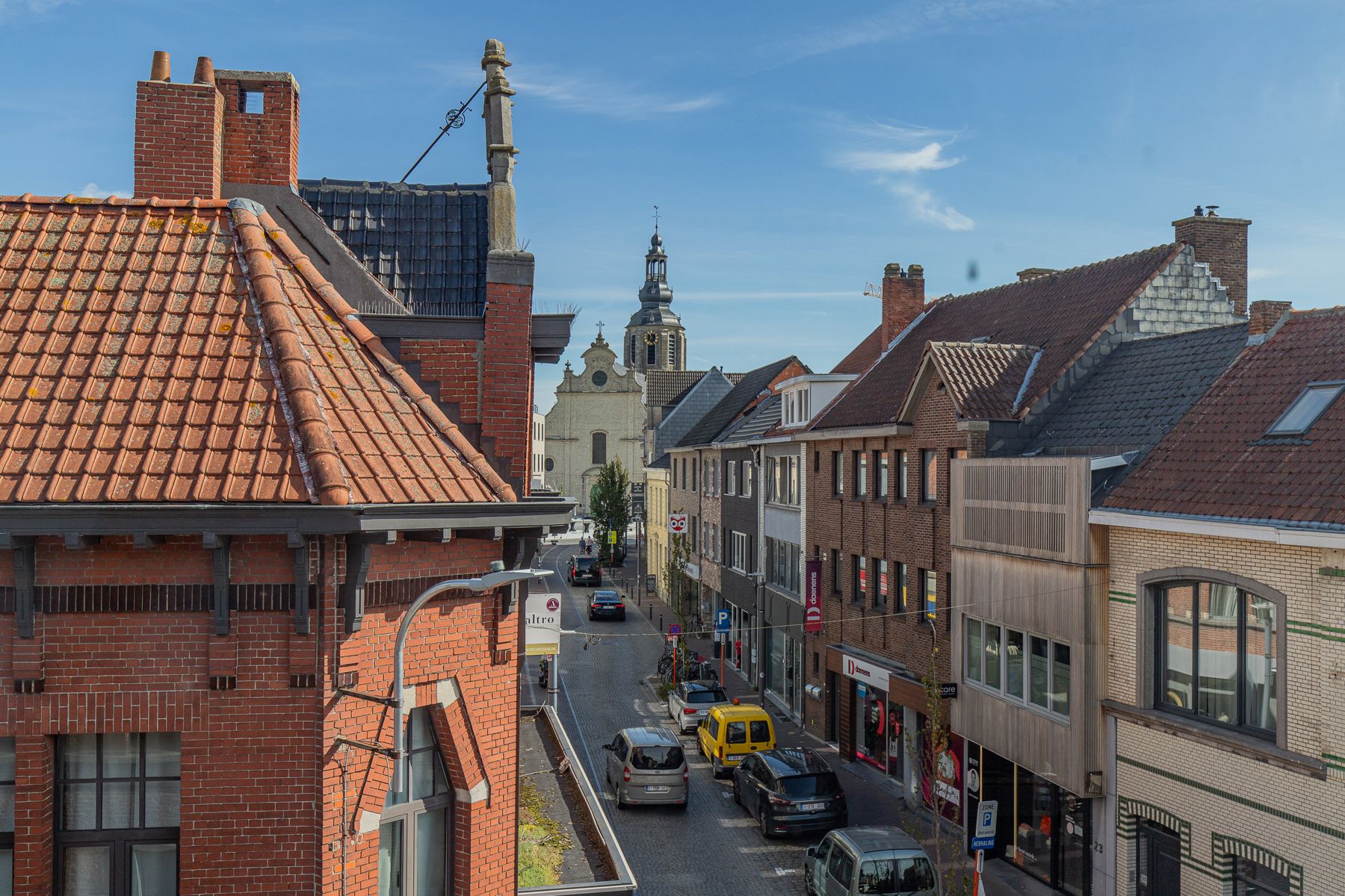 Knap, goed gelegen appartement  foto 11