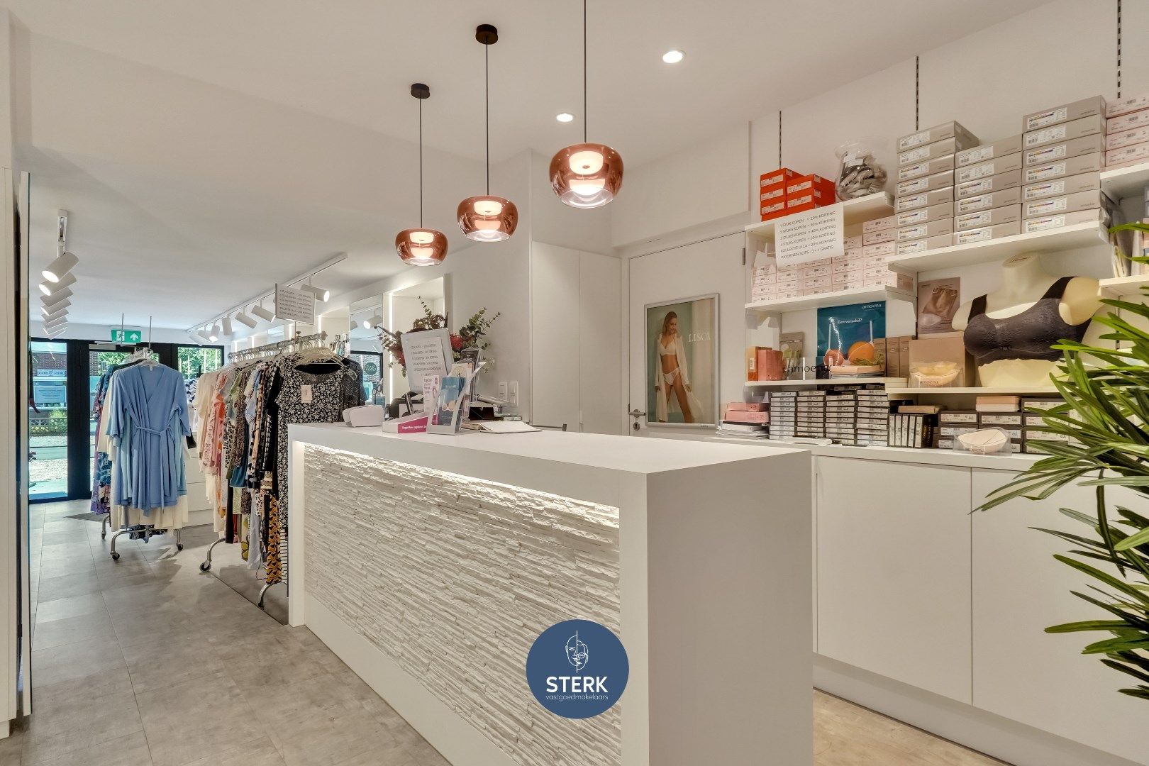 RUIME WONING MET COMMERCIËLE RUIMTE OP EEN CENTRALE LIGGING TE MAASMECHELEN !  foto 24