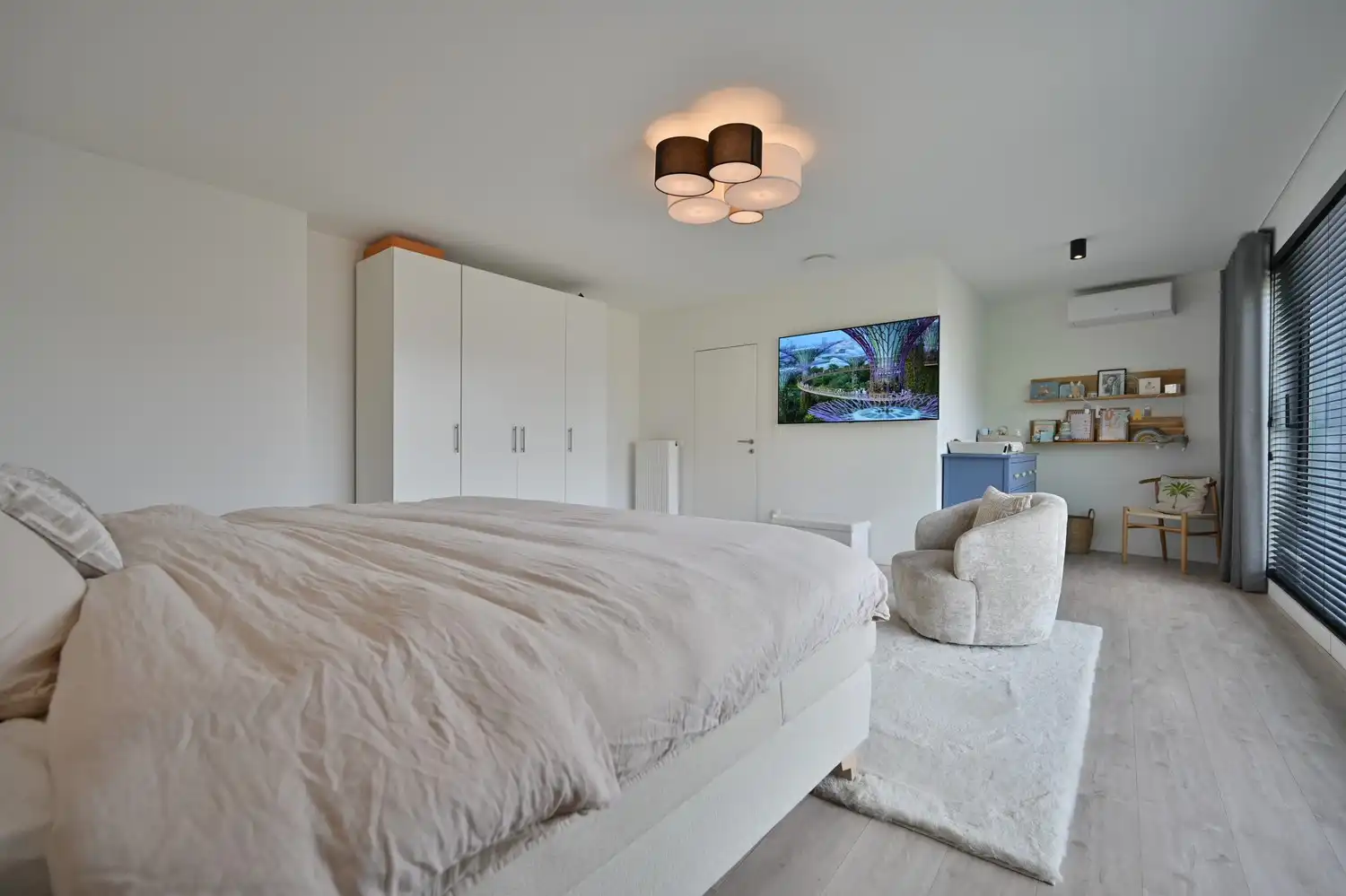 Exclusief wonen in alle rust, op wandelafstand van de Maas, met 3 slaapkamers, zonnig terras en een uitstekende ligging nabij Maastricht foto 11