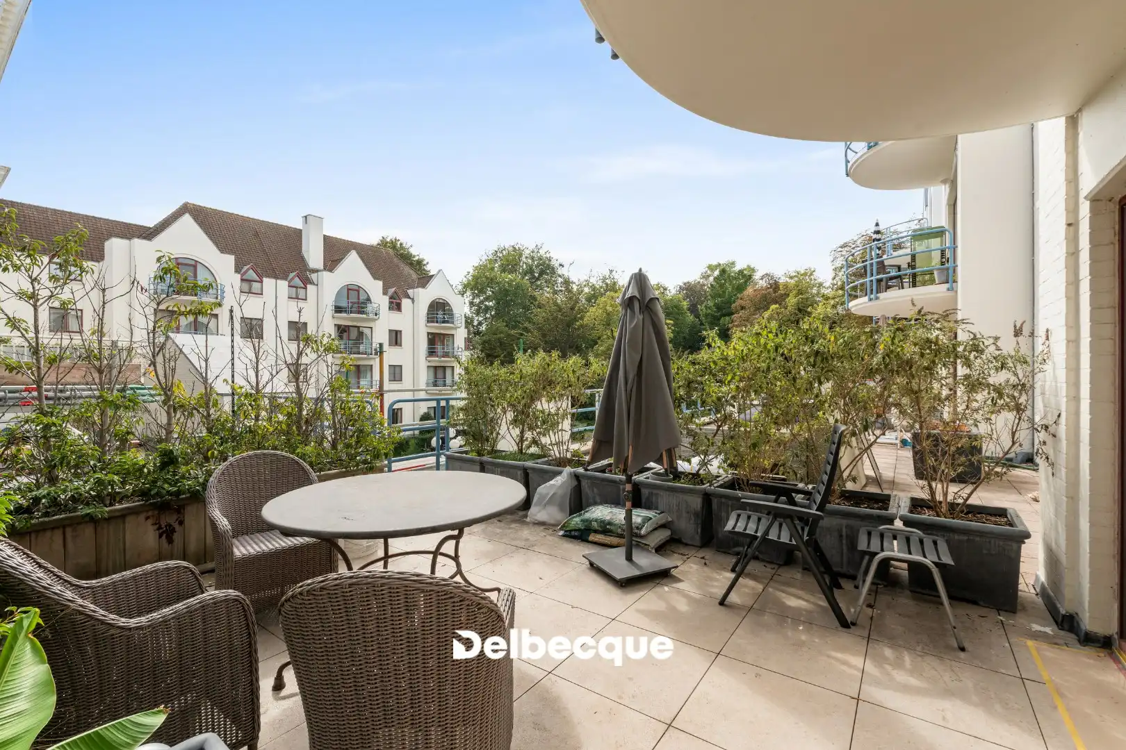 Prachtig 2-slaapkamerappartement met tuinzicht in residentie Ten Eeckhoute foto {{pictureIndex}}