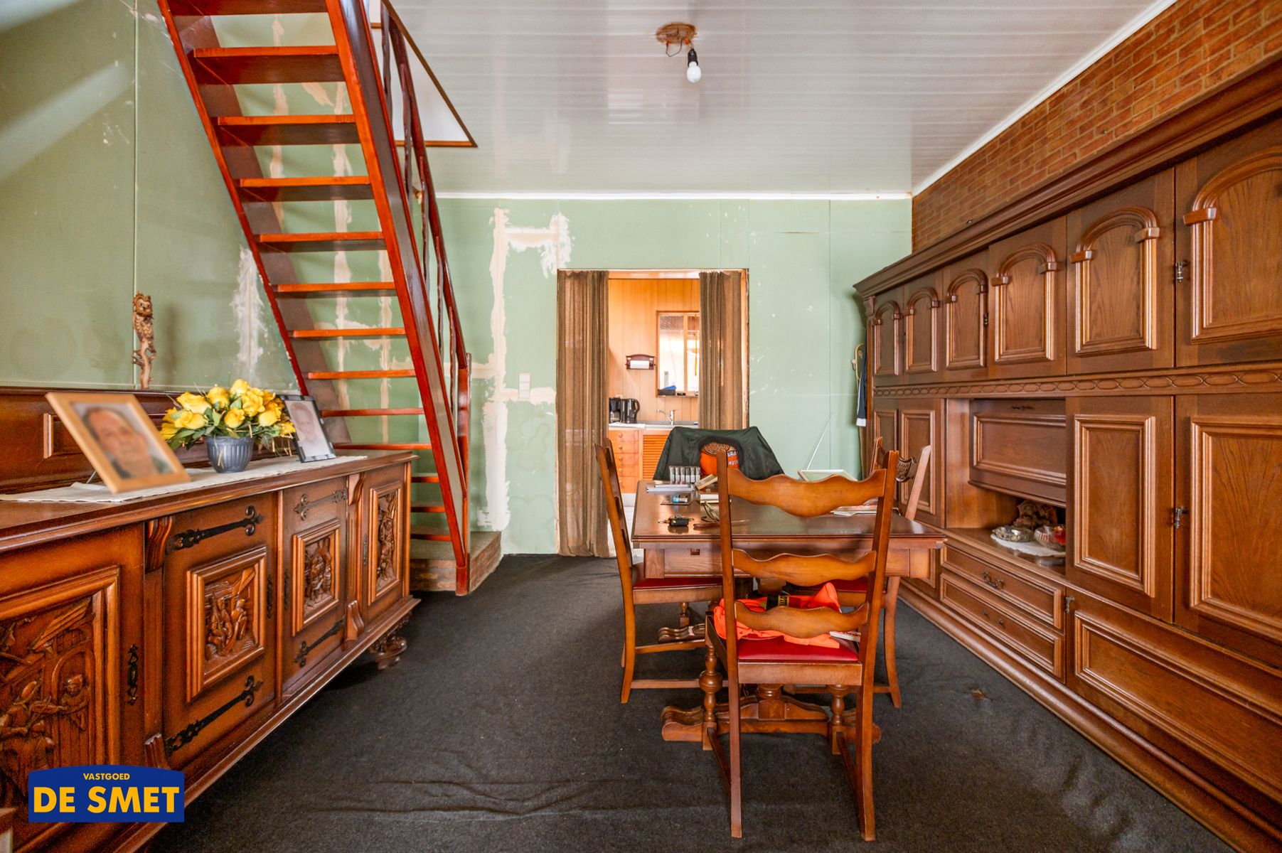 Volledig te vernieuwen/af te breken rijwoning zonder tuin foto 4