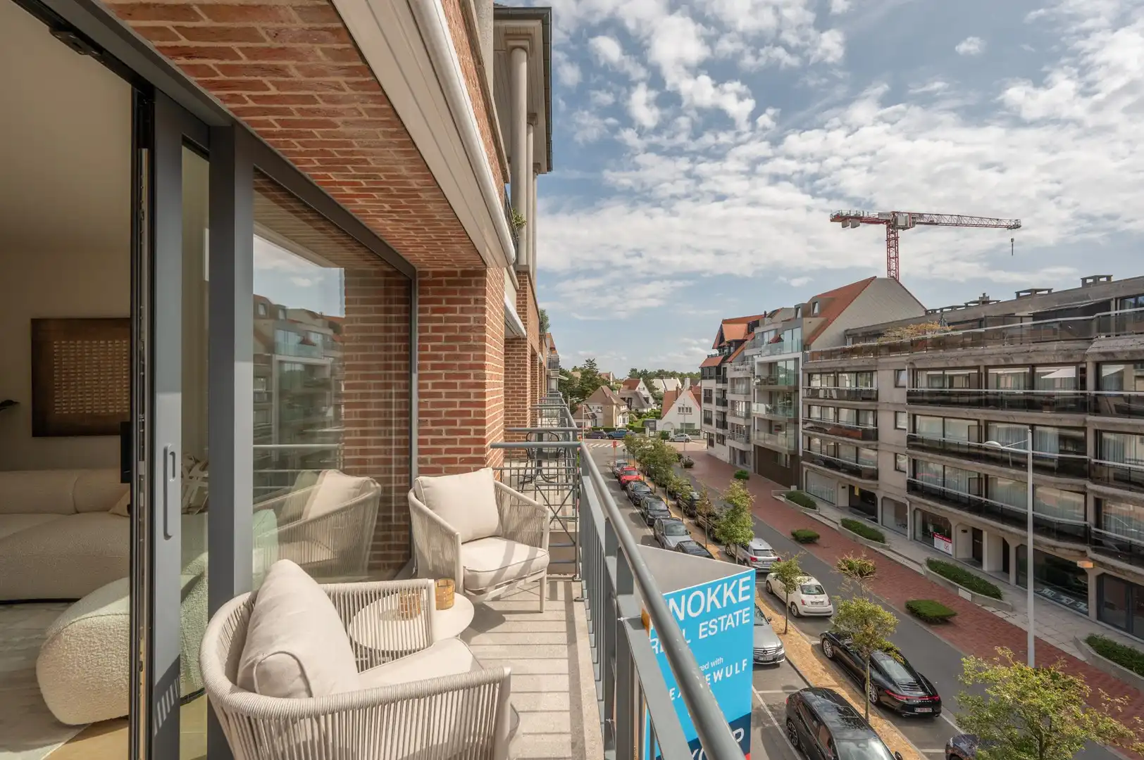 Prachtig en lichtrijk appartement op enkele stappen van de Dumortierlaan. foto 4