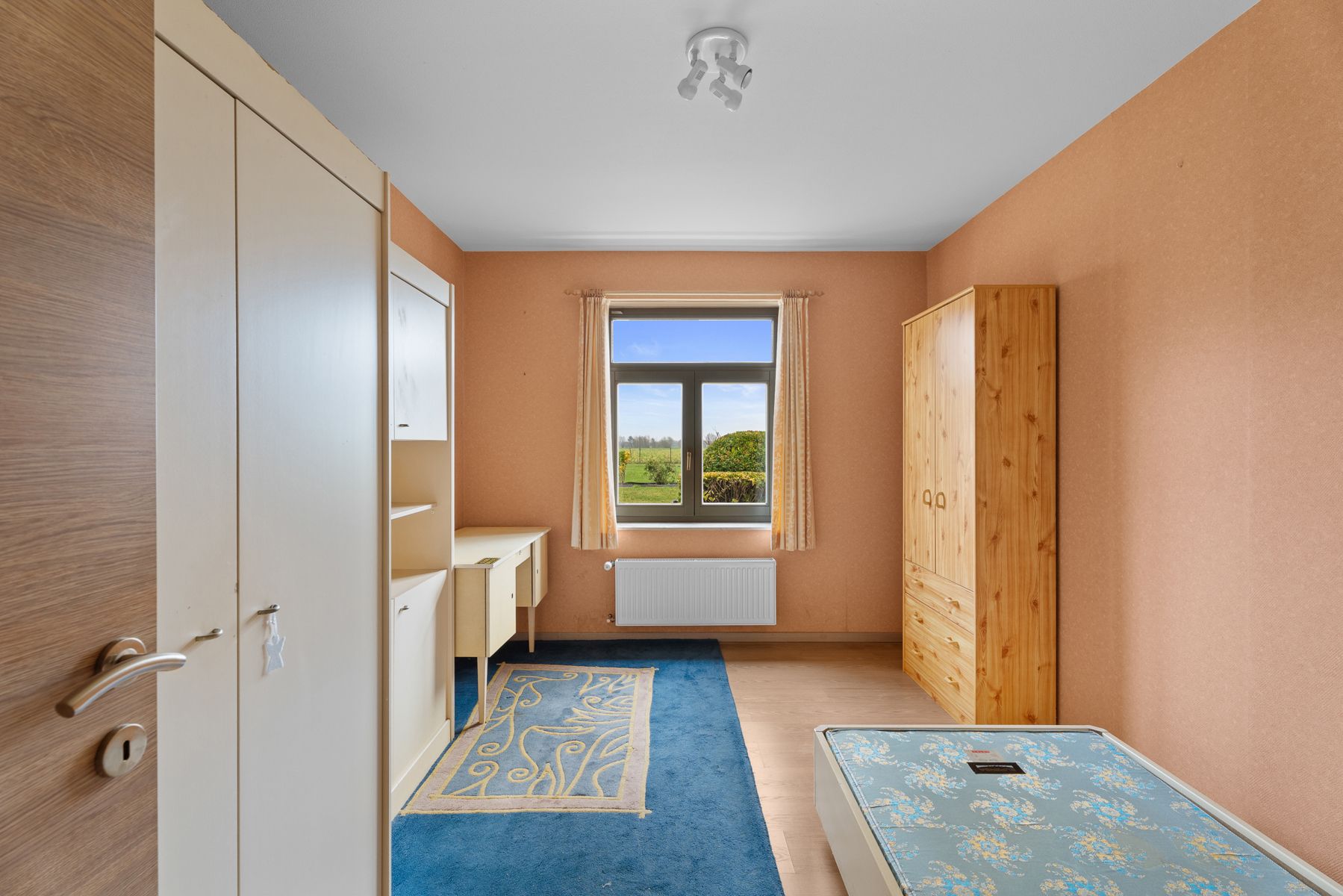 Unieke woning met een openzicht te Knesselare! foto 8