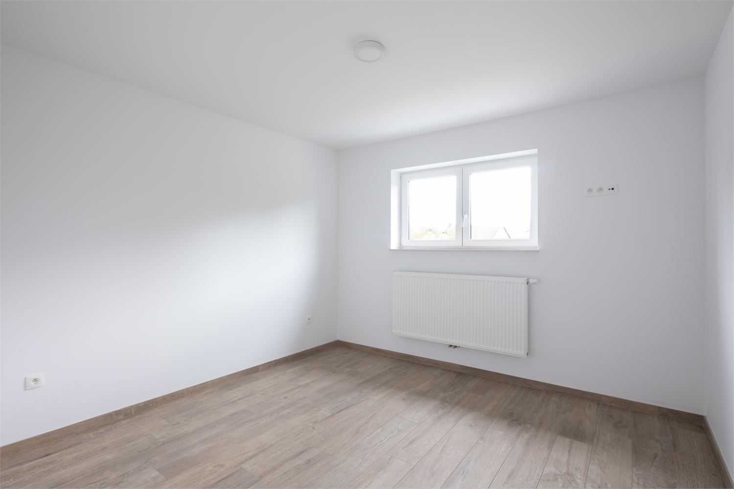 RECENTE ENERGIEZUINIGE GEZINSWONING GELEGEN OP EEN ZEER RUSTIGE LOCATIE TE UIKHOVEN foto 13