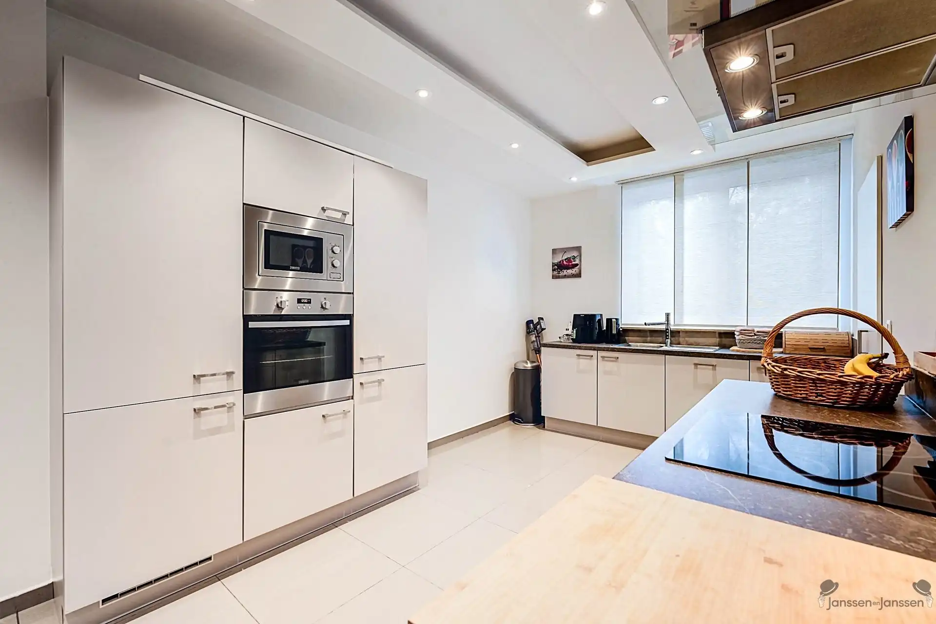 Opbrengsteigendom met ruim duplexappartement (144m²) en handelsgelijkvloers foto 23