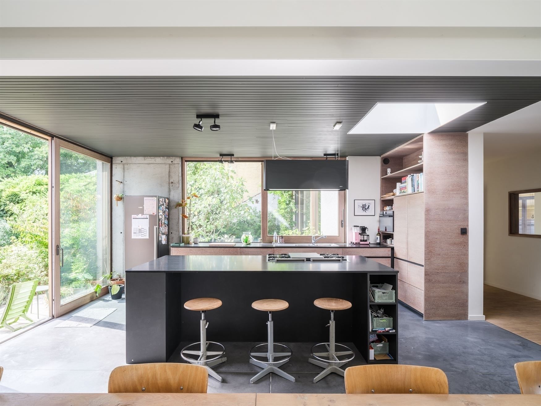 Unieke karaktervolle woning met moderne afwerking in Bottelare. foto 6