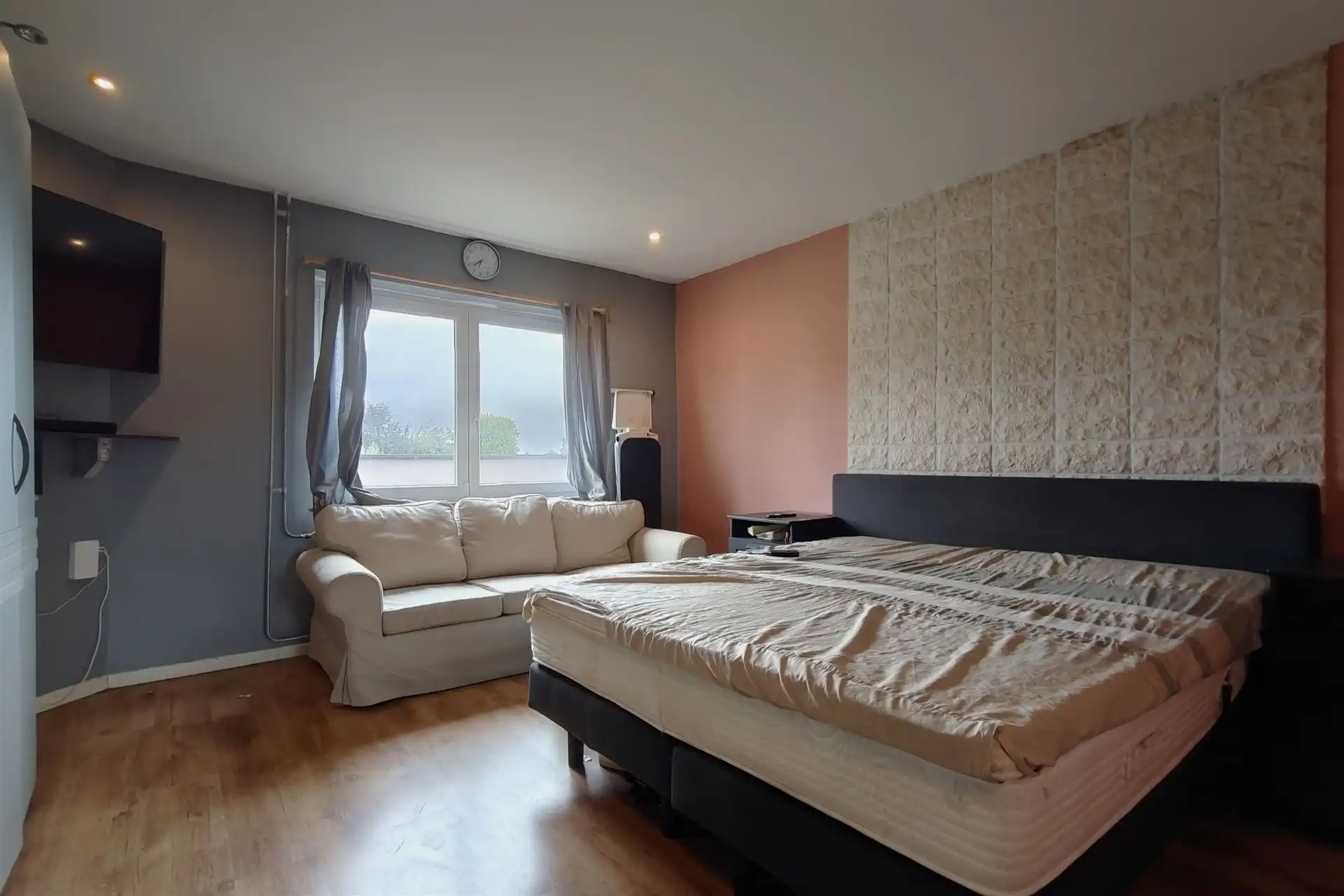 Ruime gezinswoning met 6 slaapkamers op toplocatie vlakbij Maastricht foto 17