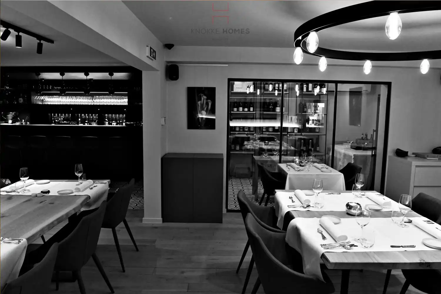 Goed gelegen horecapand vlakbij de zeedijk en het centrum van Knokke foto {{pictureIndex}}