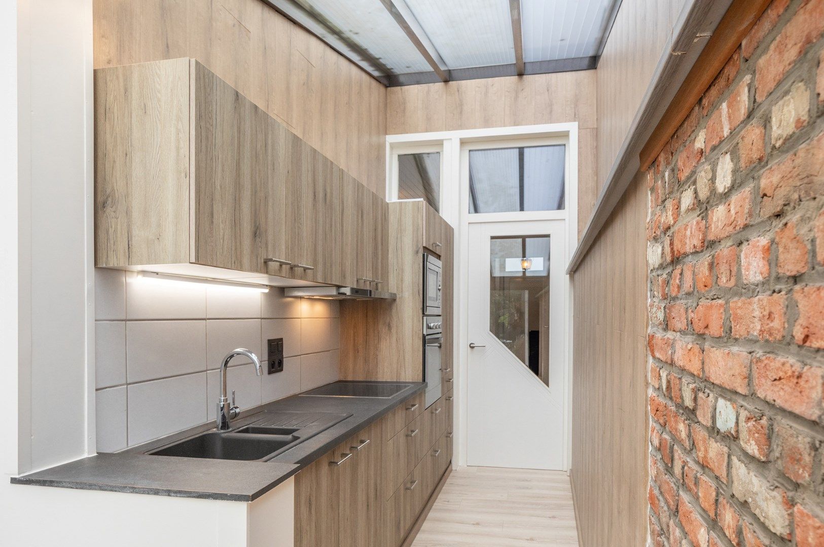 Gerenoveerde woning op centrale ligging te Lokeren foto 7