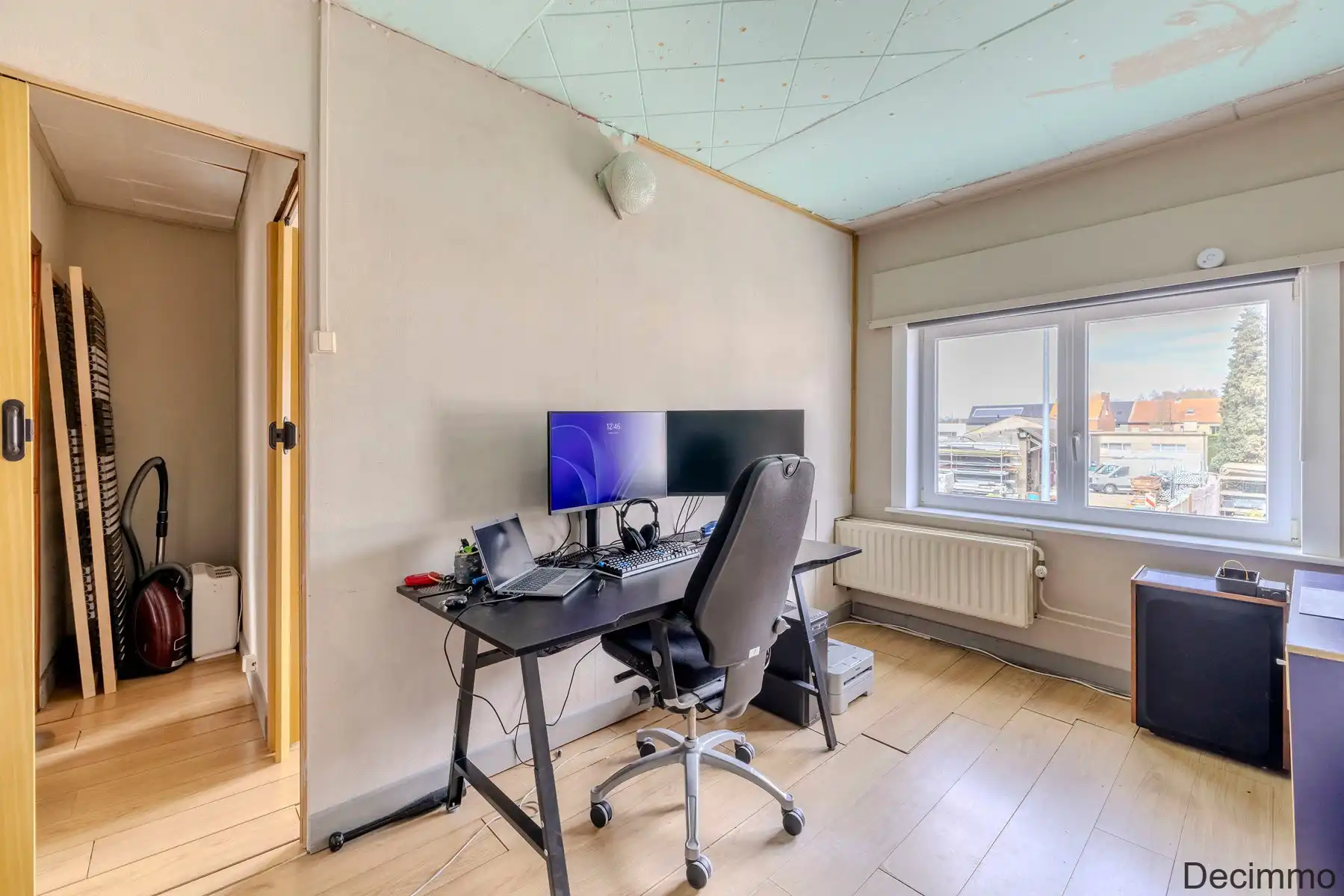 Deels gerenoveerde woning met 3 slpks en ruime zolder op ca. 470 m² grond. foto 19