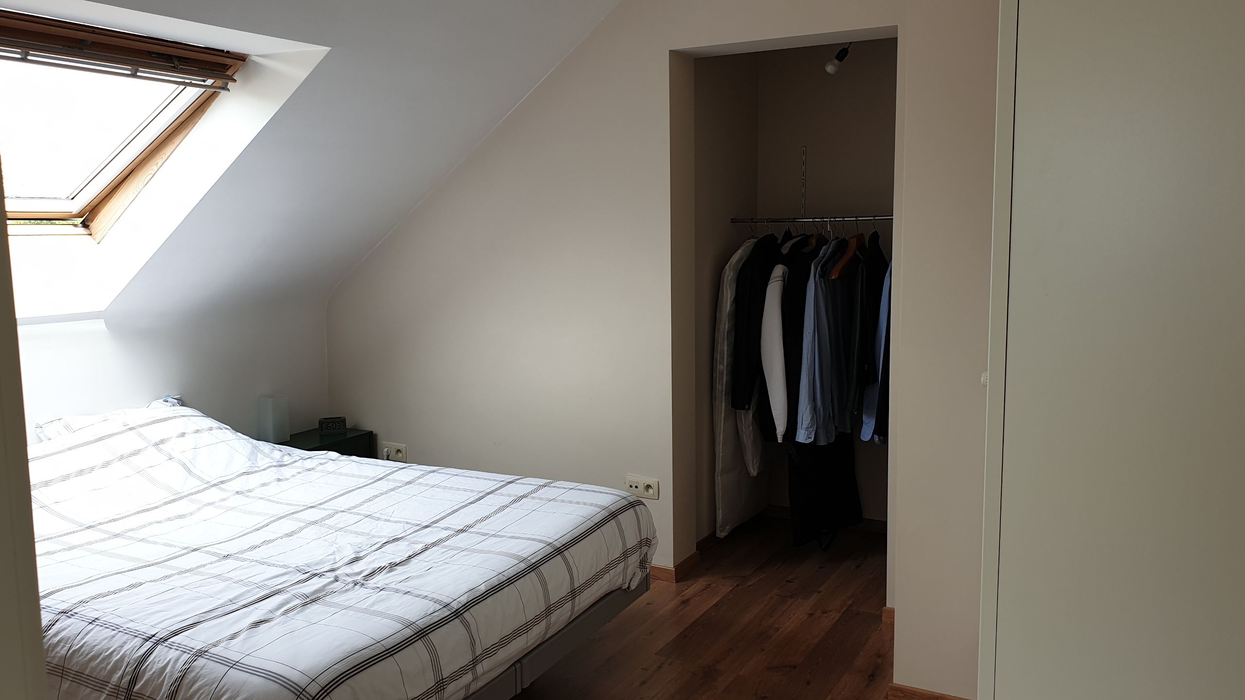 Ruime duplex in modern en klein gebouw foto 11