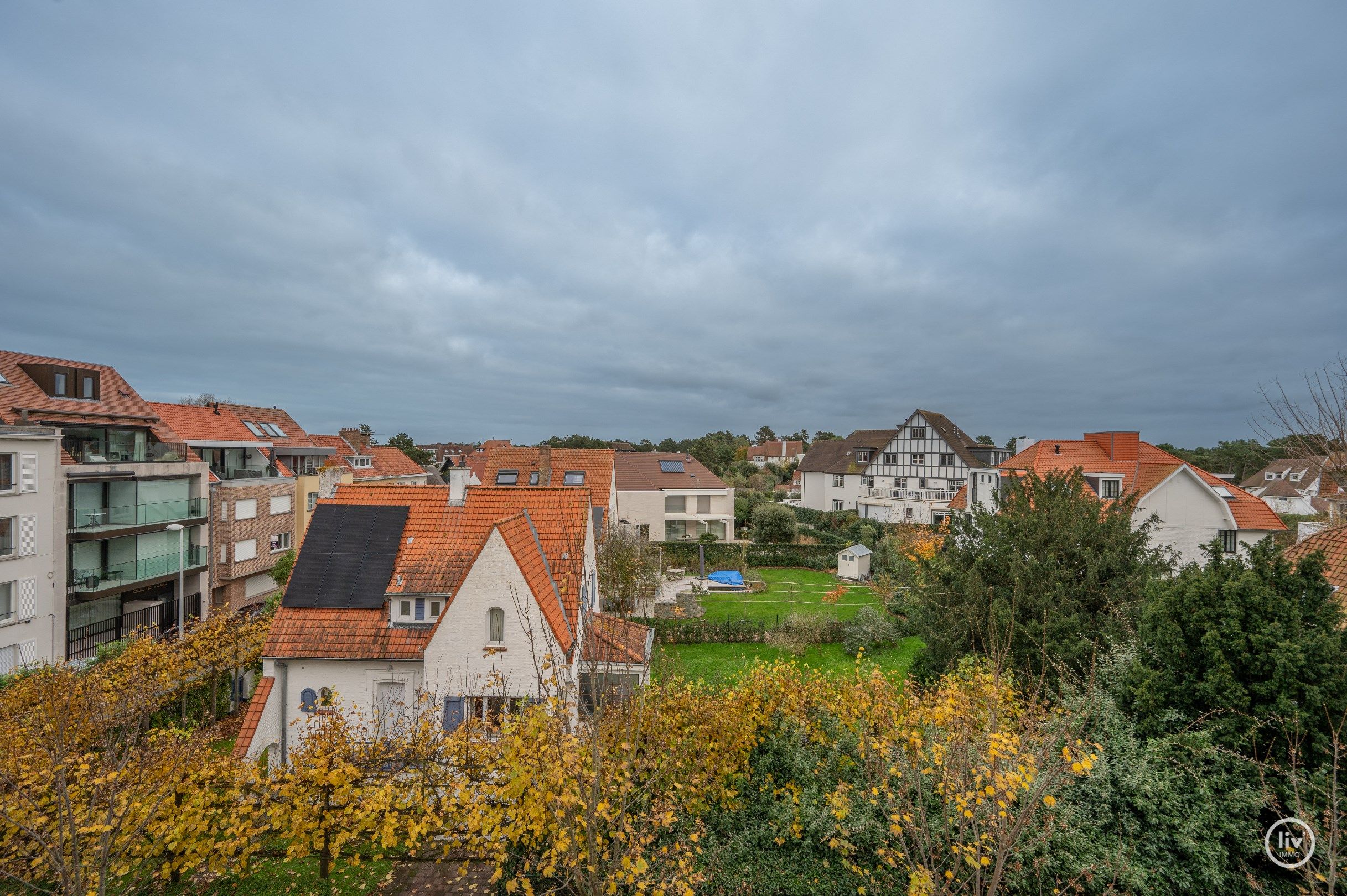  Verzorgd appartement met aangename gevelbreedte genietend van een prachtig open zicht op de villa's, gelegen in het centrum van Knokke. foto 13