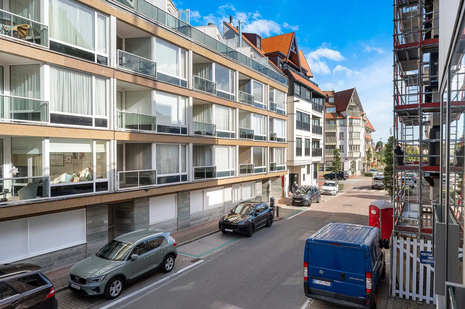 Gerenoveerd appartement centraal gelegen in het centrum van Knokke, vlakbij de winkels en de zee. foto 13