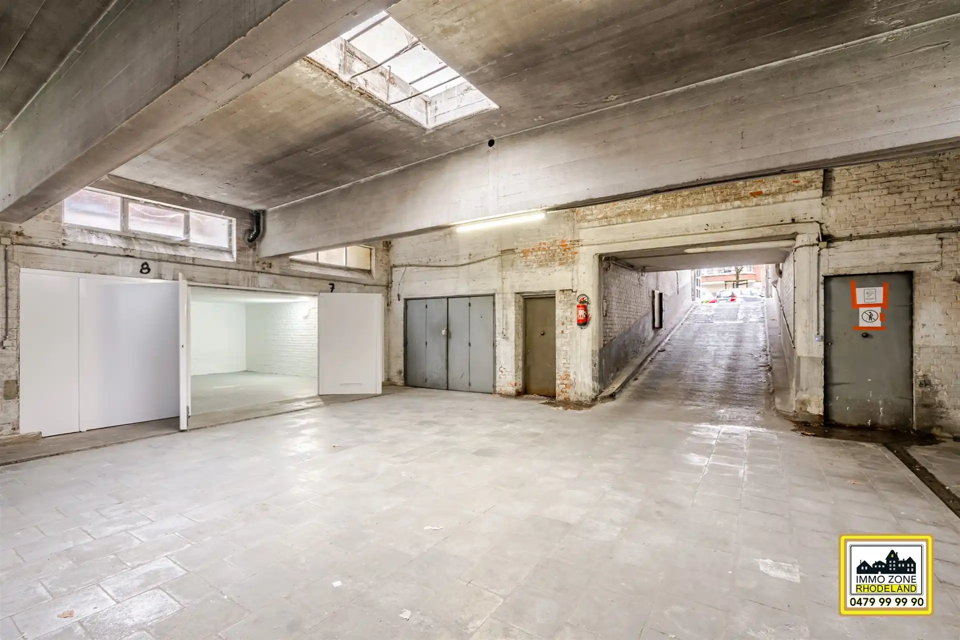 Ruime garage centrum Koekelberg foto 3