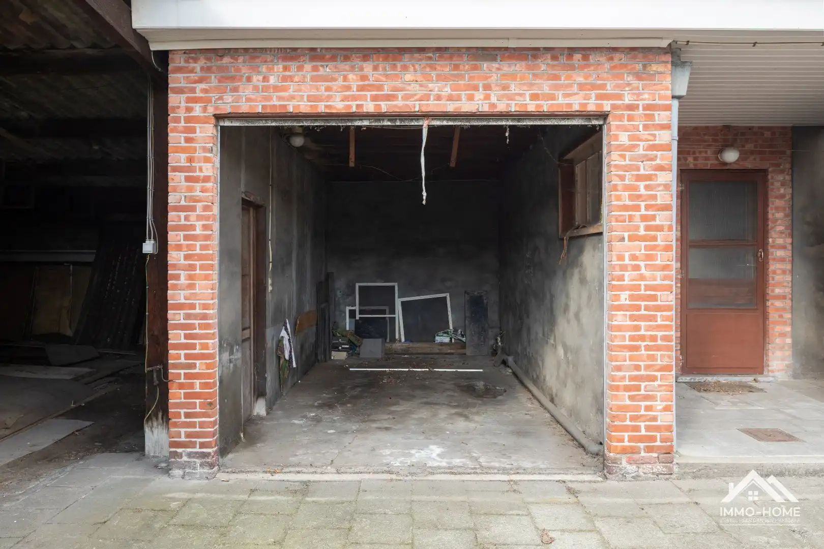 Ruime te renoveren hoekwoning met atelier!  foto 24