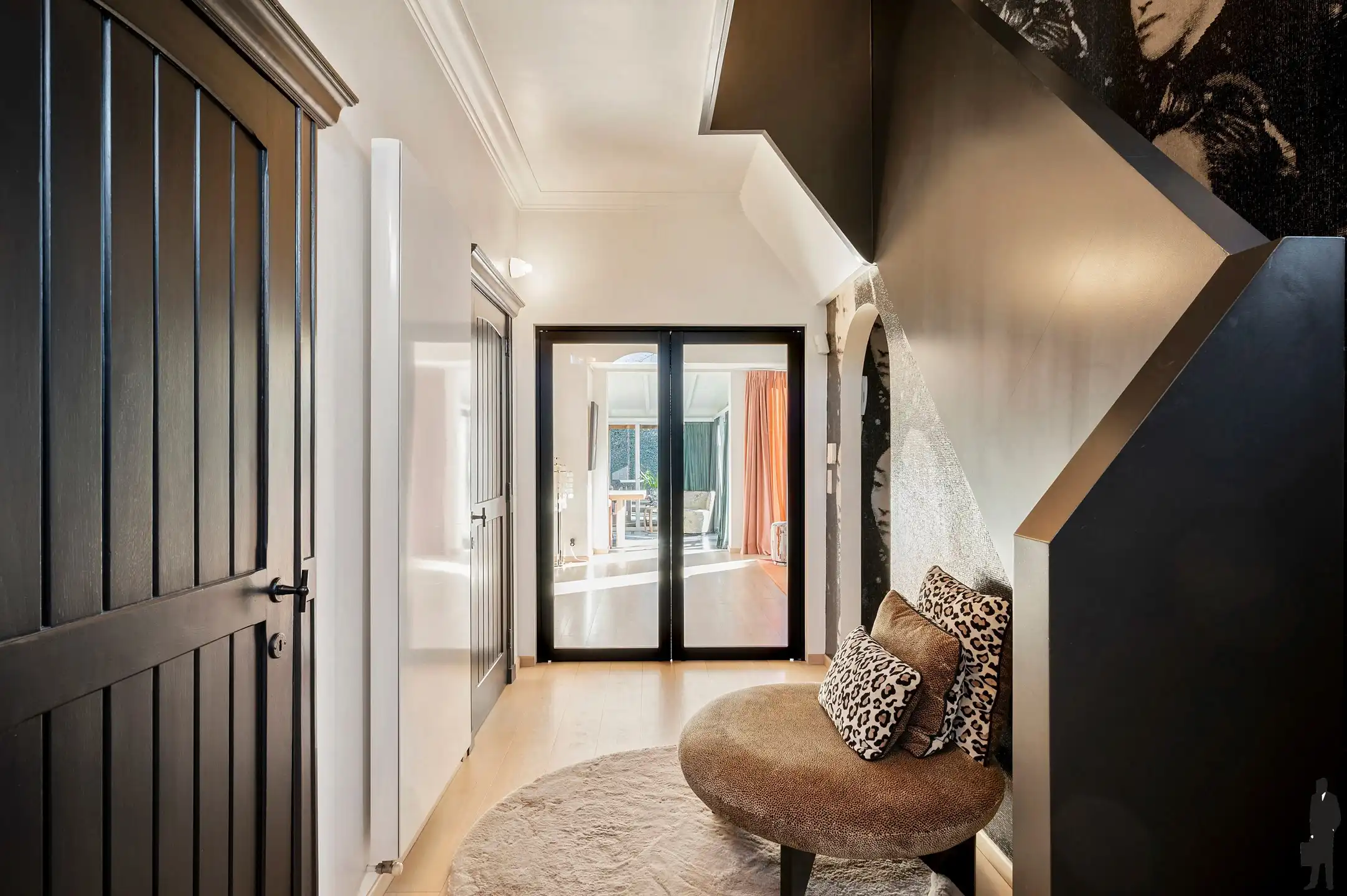 Vrijstaande woning met zwembad in de begeerde St Lucaswijk! foto 2