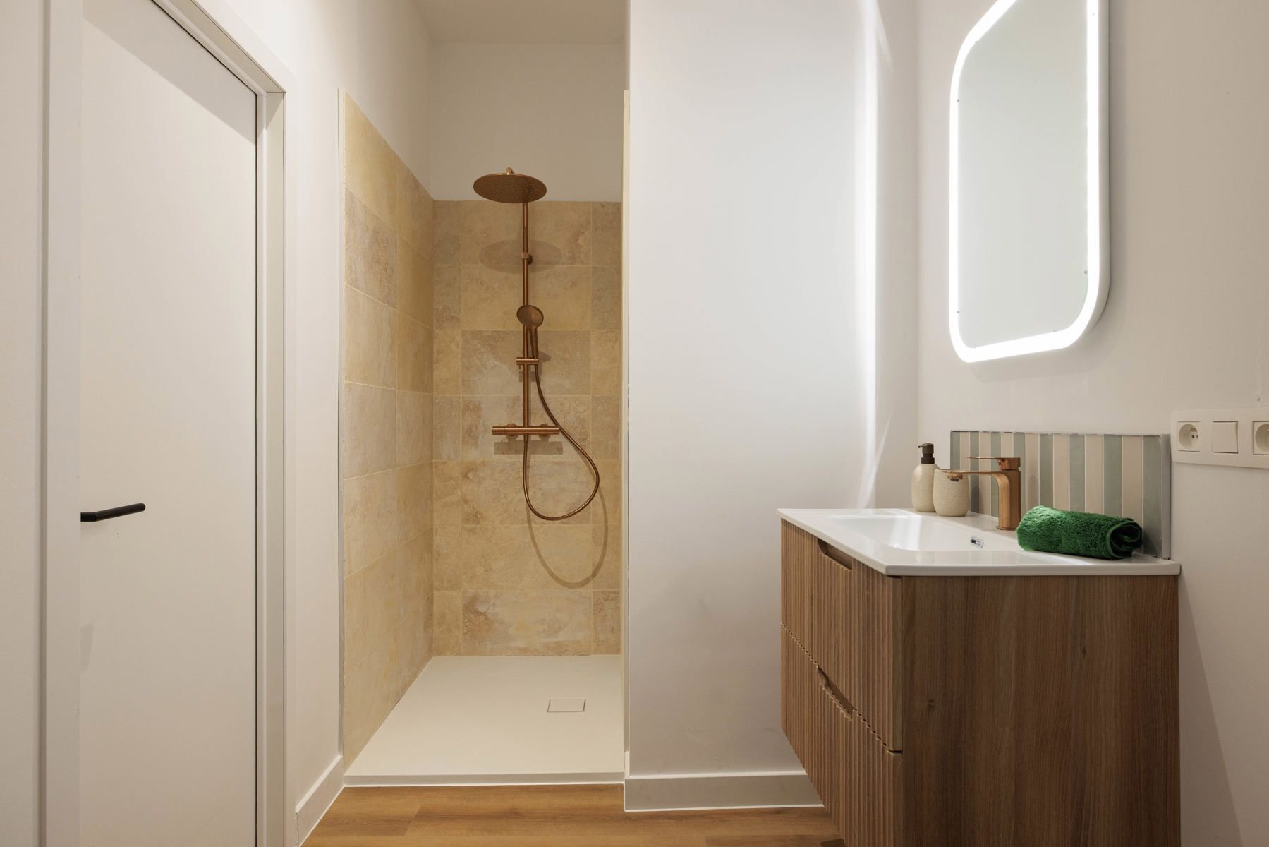 Exclusieve halfopen bebouwing met 3 slaapkamers en tuin foto 21