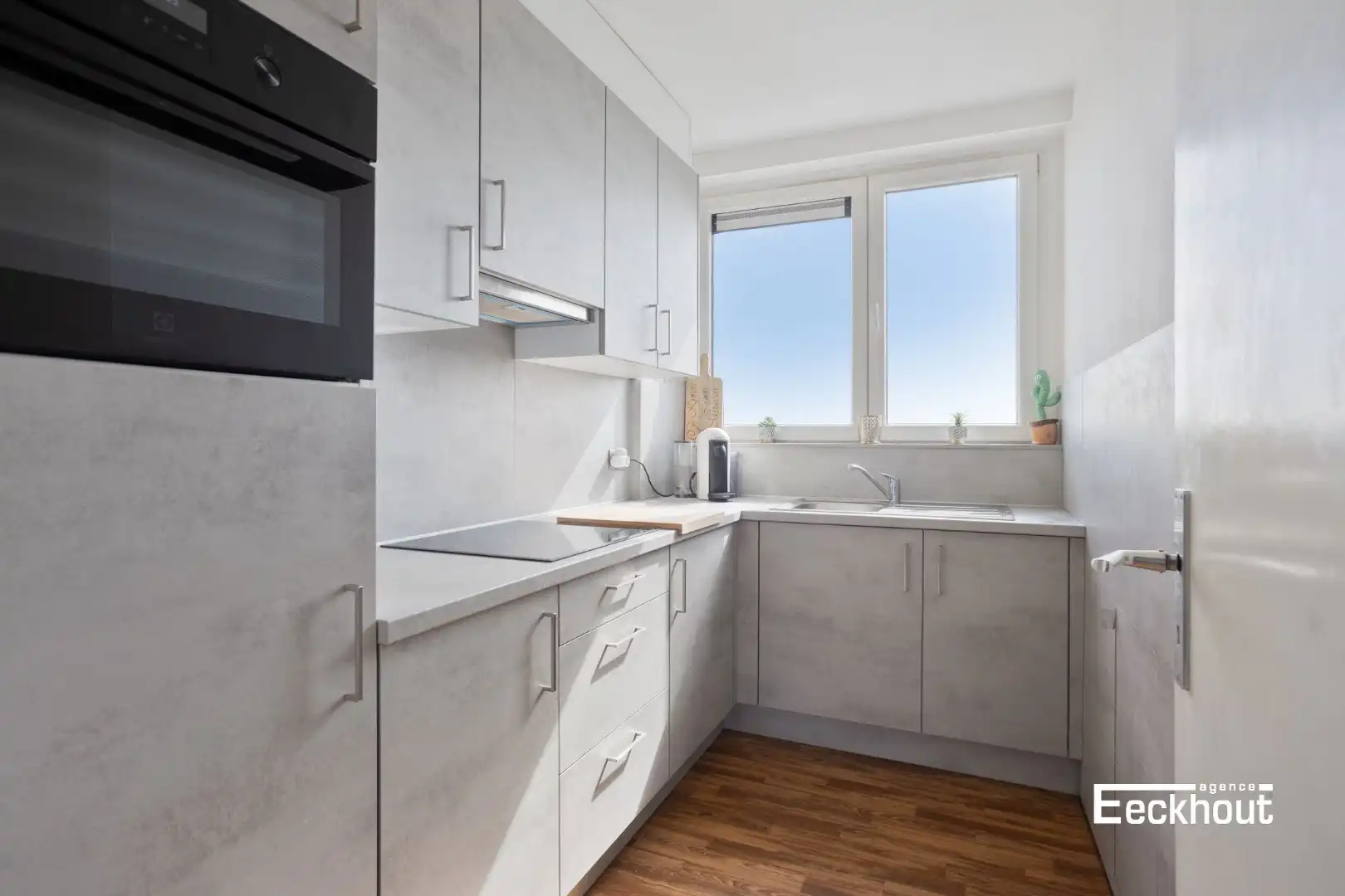 Appartement met terras en open zicht in Bredene, met autostaanplaats foto 10