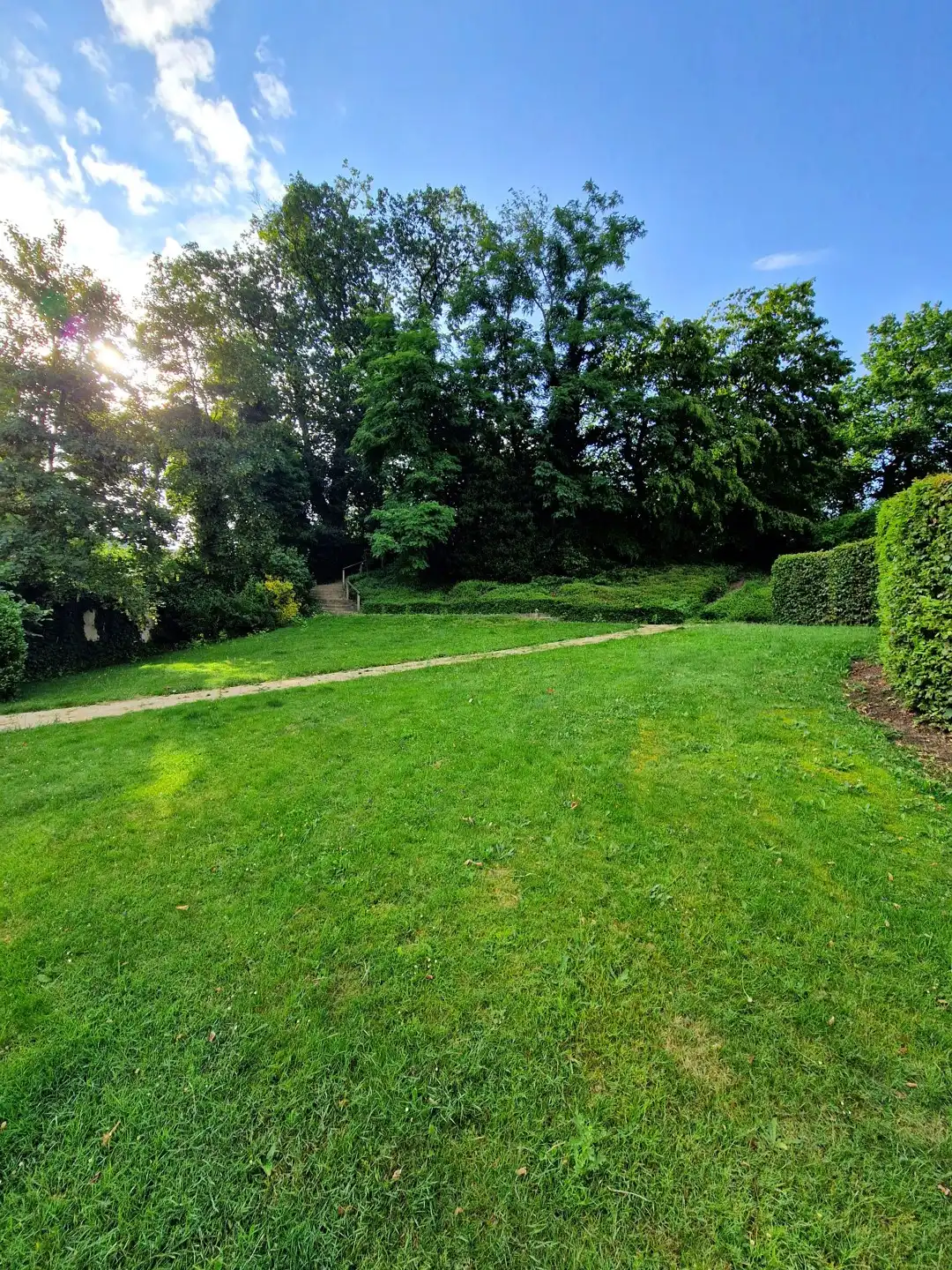 Gelijkvloersappartement met terras en gedeelde tuin te Ukkel foto 9