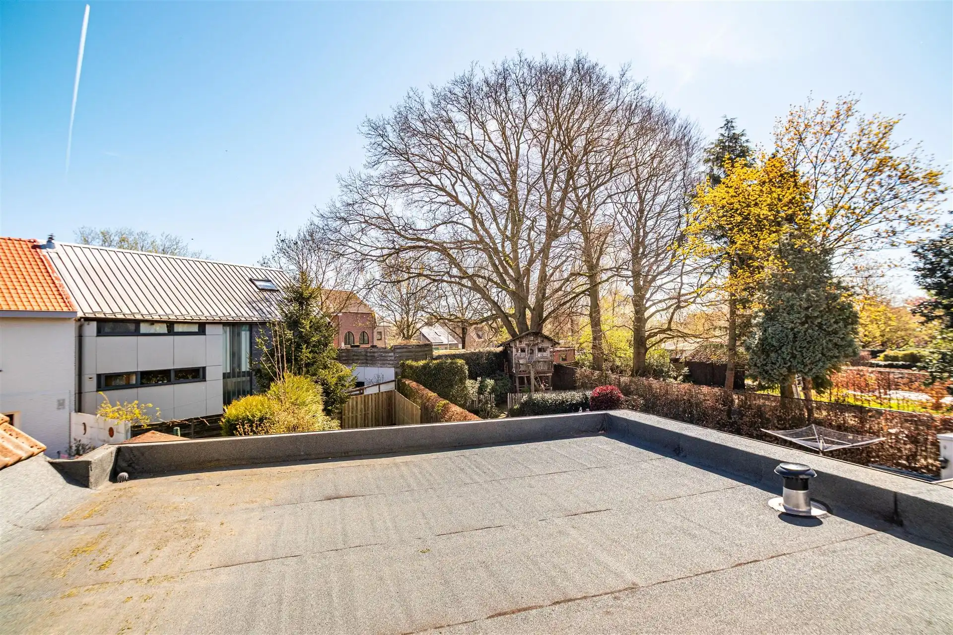 Stijlvol gerenoveerde woning met ZO-tuin in Hove foto 19