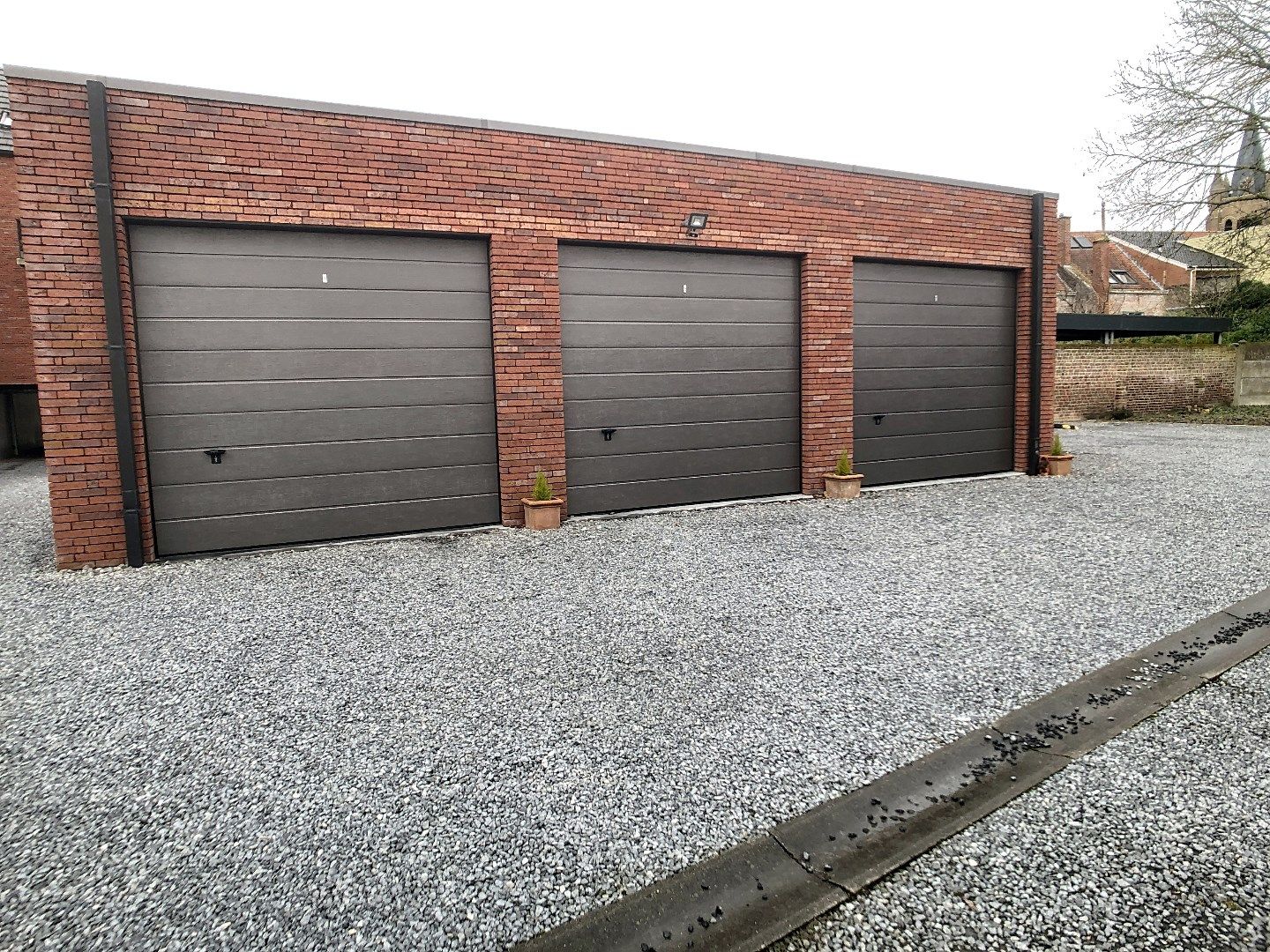 Garage te huur in het centrum van Staden! foto {{pictureIndex}}
