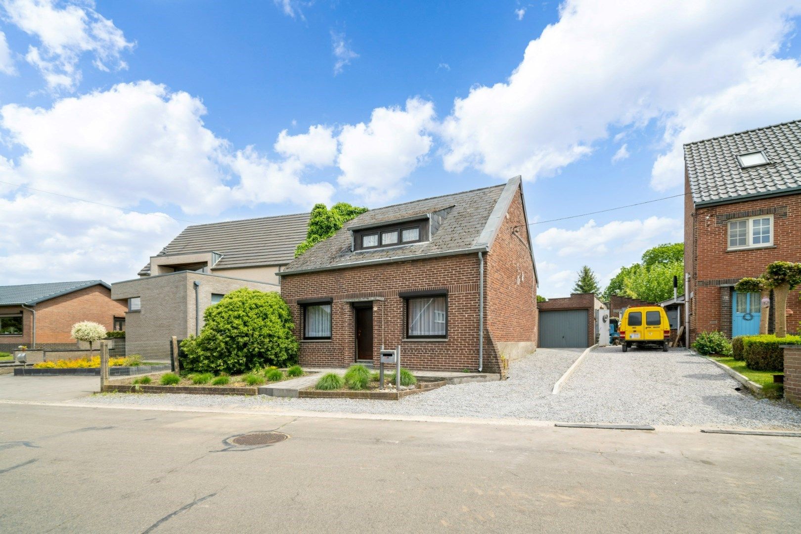 Te renoveren woning op een perceel van 8 are. foto 1