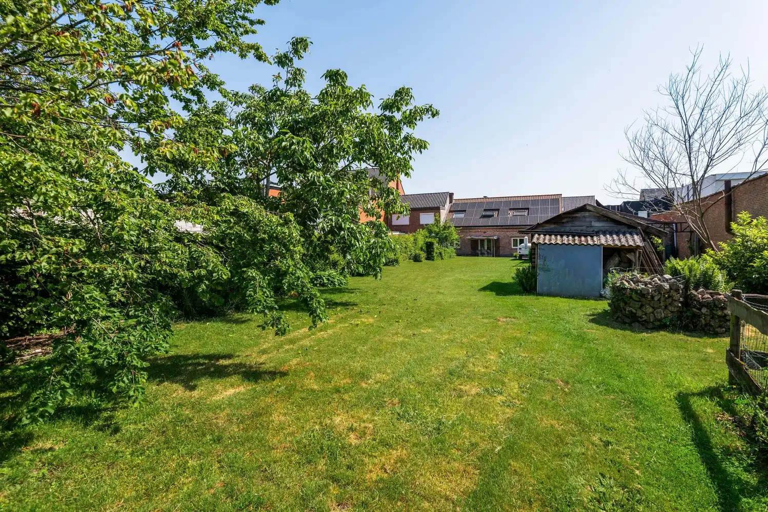 Karaktervolle hoeve met 4 slaapkamers, magazijn en ruime tuin te Lint foto 24