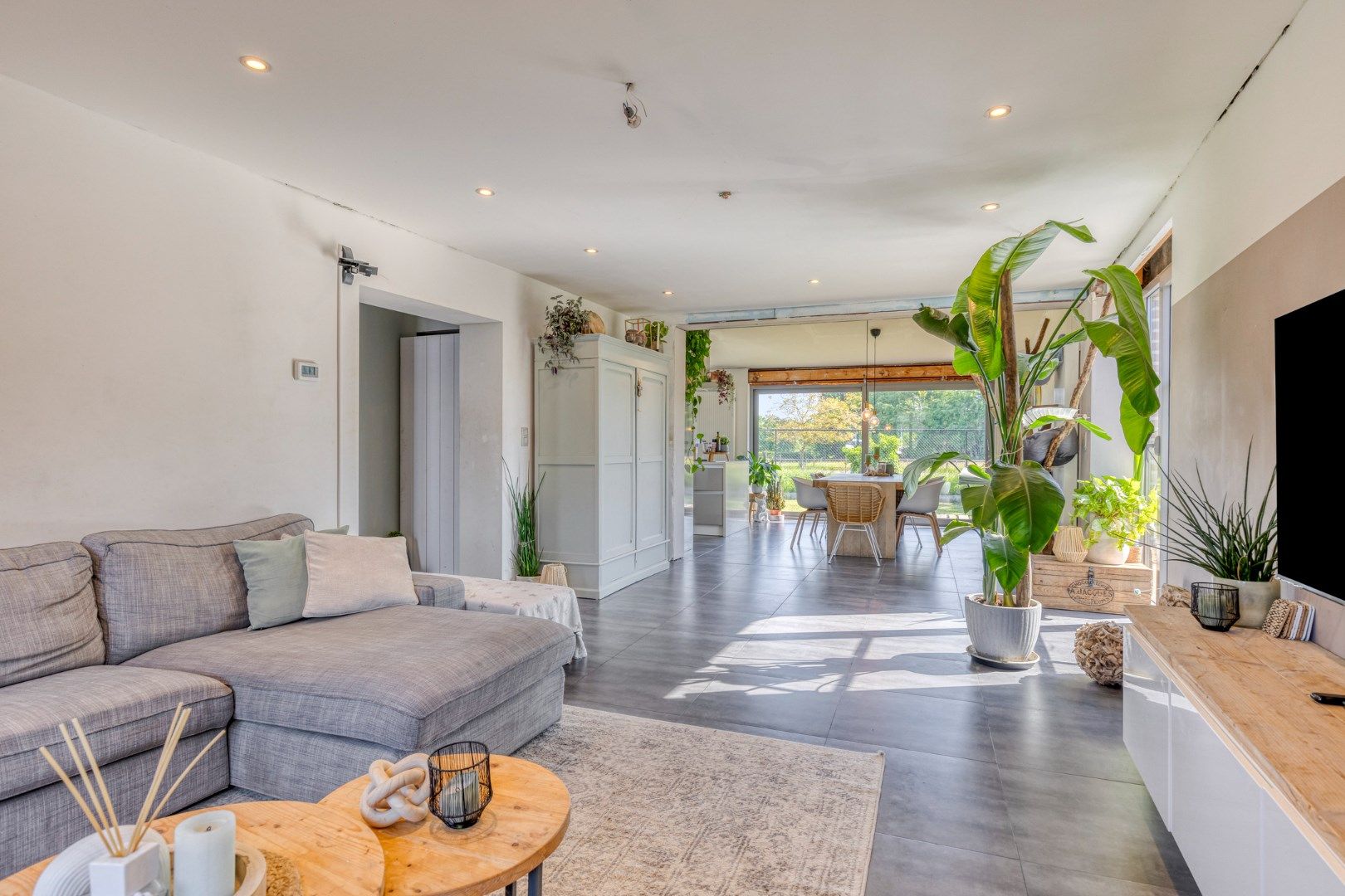  Goed gelegen open bebouwing met 4 slaapkamers en tuin in Kerkom - EPC 540 kWh/m² - bewoonbare oppervlakte 238  m²  foto 8