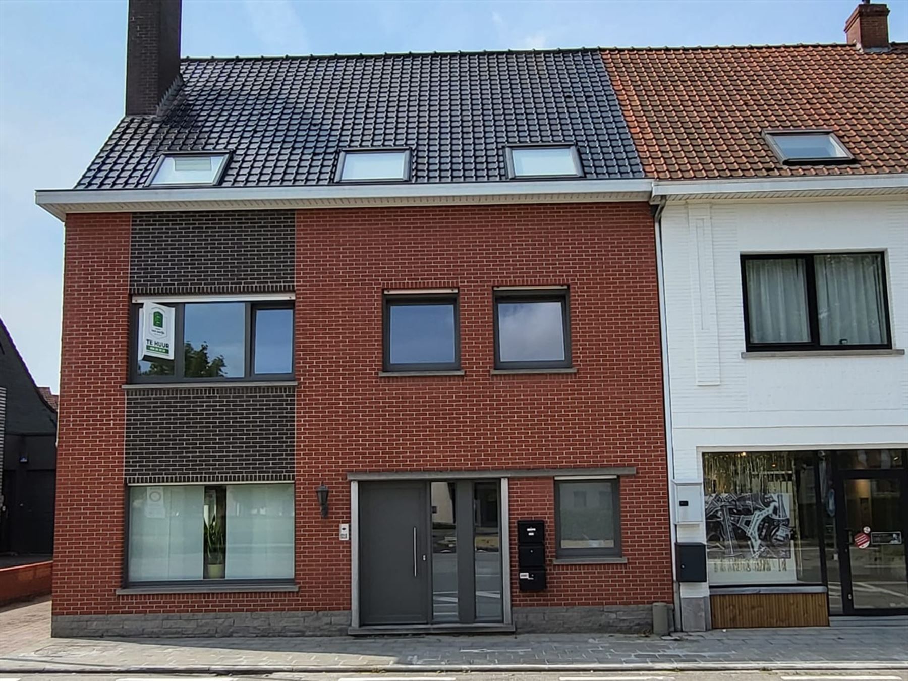 Appartement met 2 slaapkamers + garage foto {{pictureIndex}}