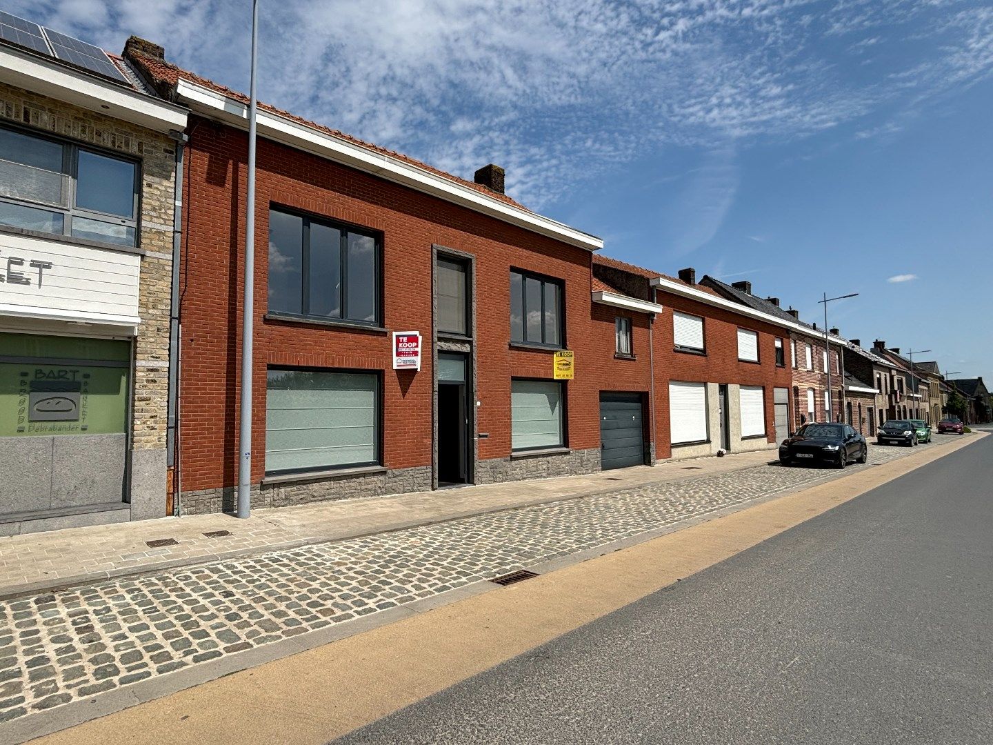 Ruime instapklare woning met tuin en garage. foto 3