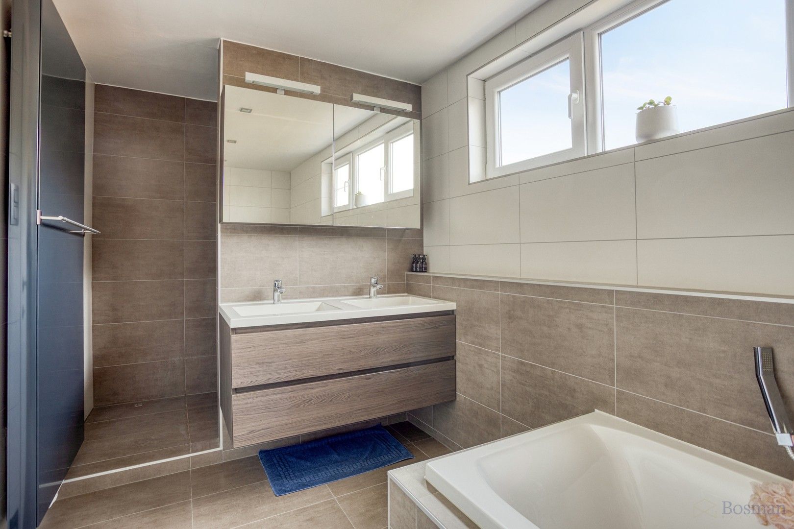 Lichtrijke energiezuinige woning te koop in Paal foto 13