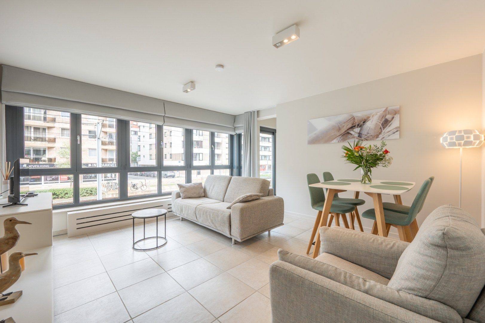 Modern appartement te koop in Knokke-Heist – ideale investering of tweede verblijf. foto 2
