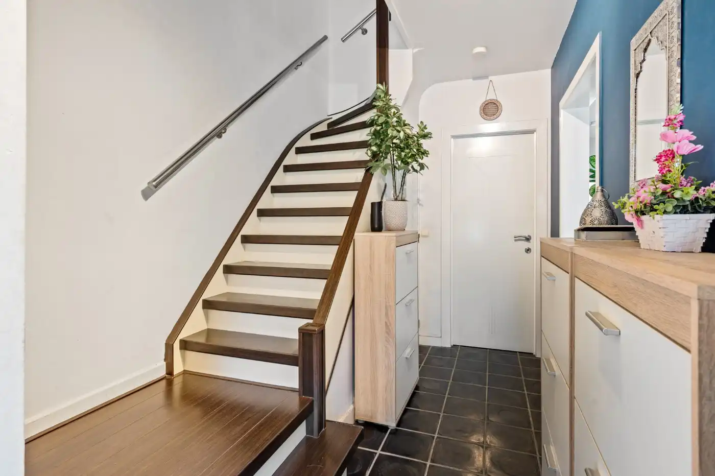 Ruime, instapklare gezinswoning met 4 slpk. en tuin in Ekeren foto 2