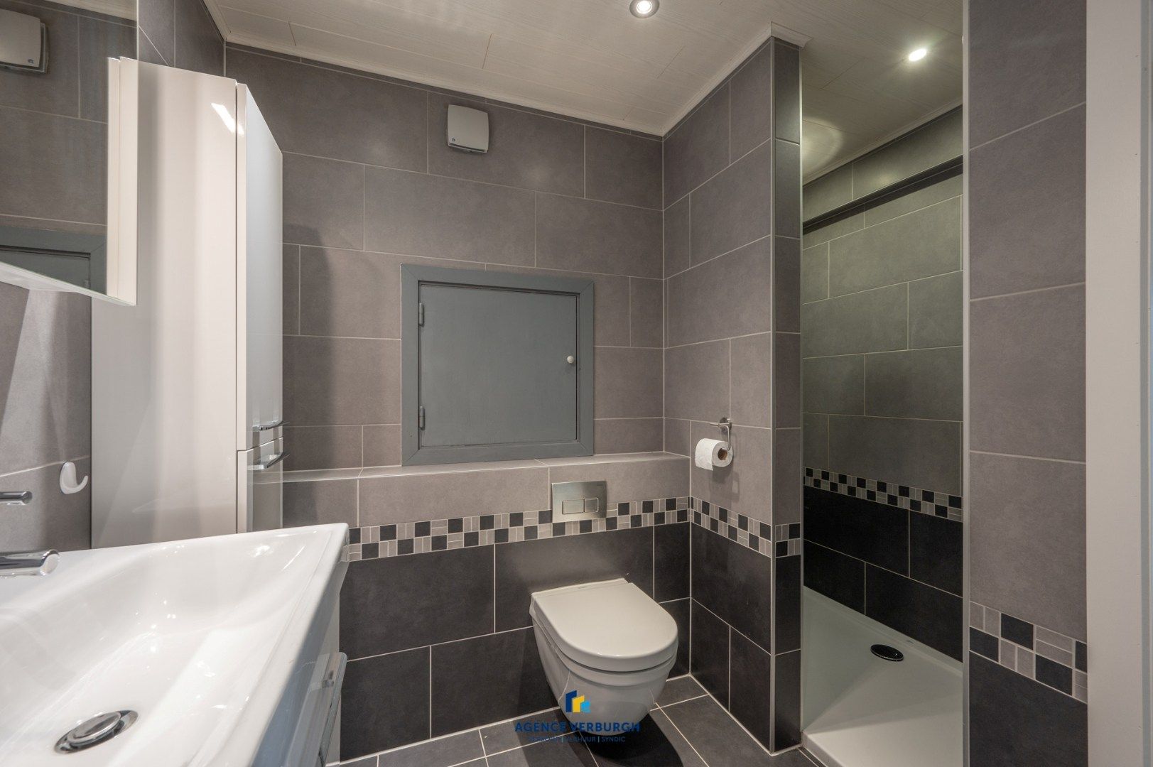 Lichtrijk 2-slpk appartement foto 16