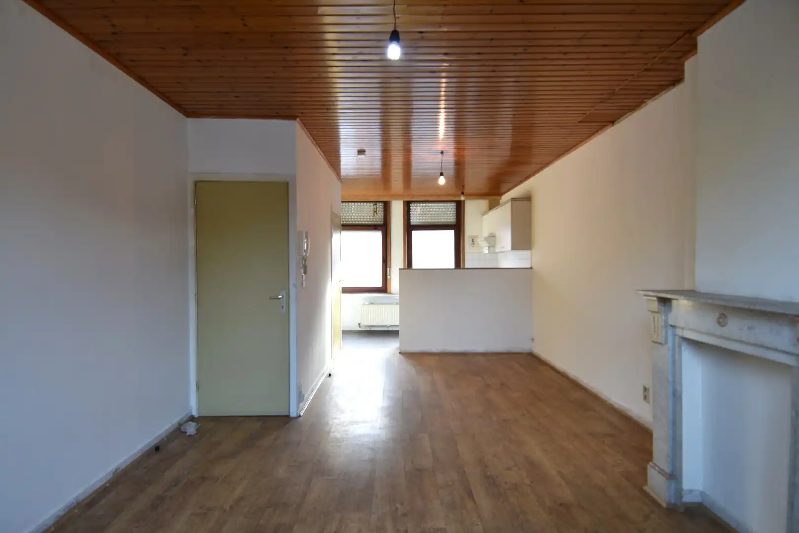 Ruime 3-slaapkamerwoning met bovenliggend appartement (woning) te koop in centrum-Kortrijk foto 10