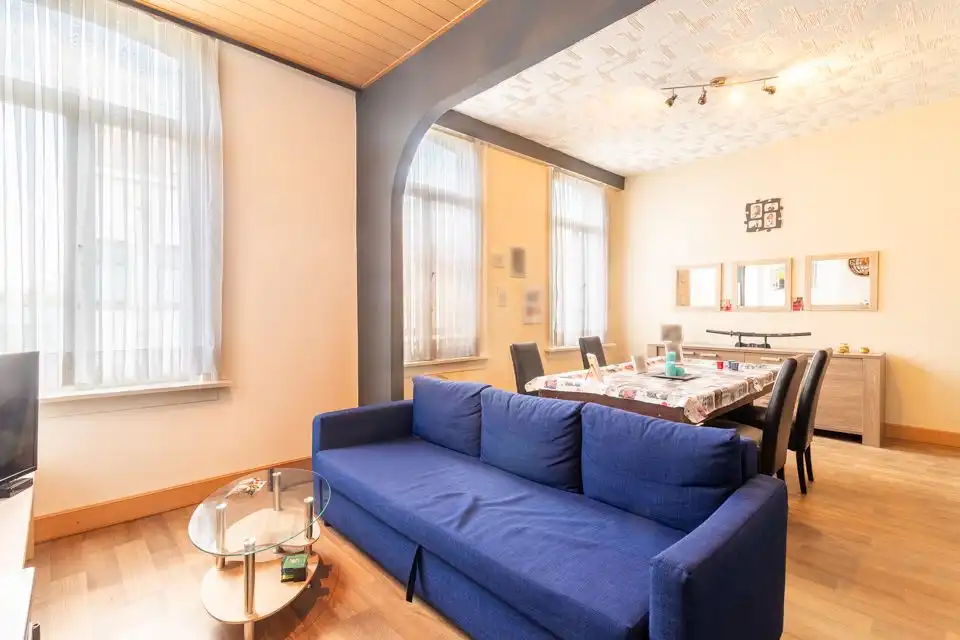 Opbrengsteigendom met ruim magazijn en appartement. foto 4