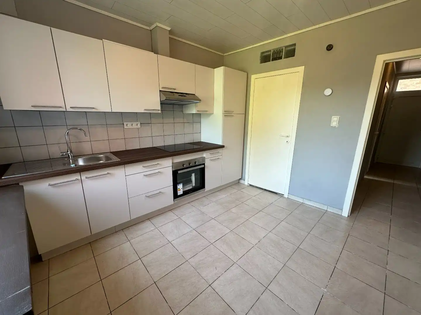 Woning met 3 slpk, terras en tuin, Eernegem foto 4