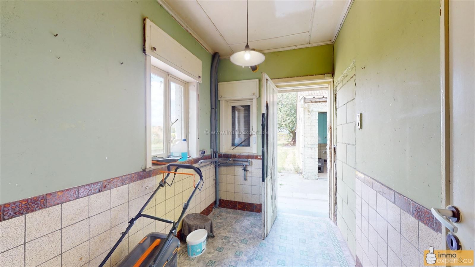 LIEDEKERKE: Landelijk gelegen te renoveren woning foto 6