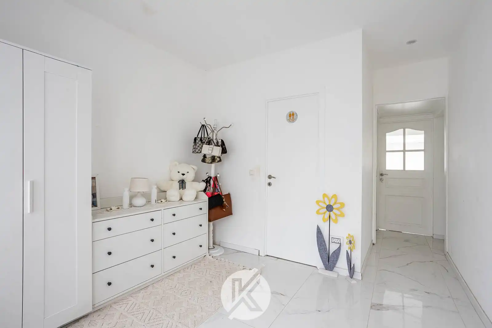 Veelzijdige woning op het dorpsplein foto 6