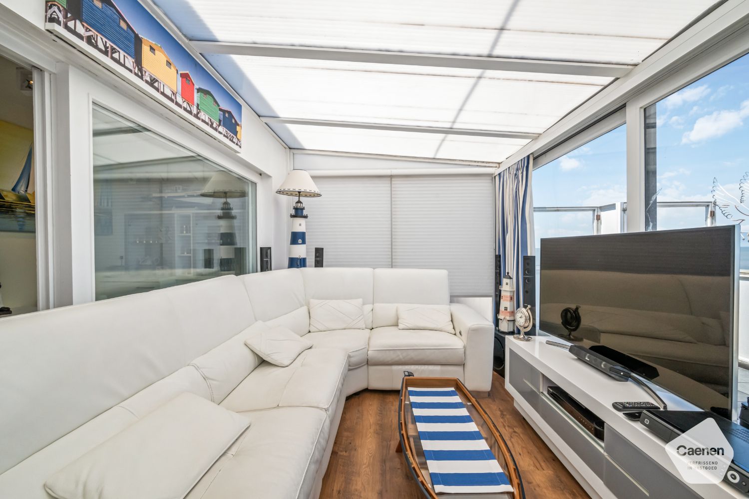 Instapklare gemeubelde penthouse met één slaapkamer en met een prachtig zicht over de zee. Met garagebox op het Casinoplein inbegrepen. foto 7