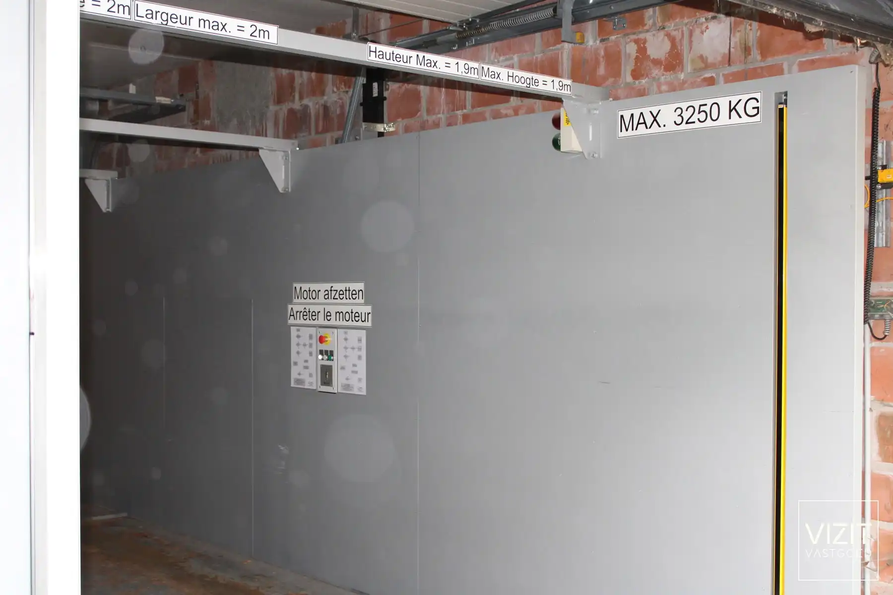 Ondergrondse parkeerplaatsen/garage met autolift   foto 5